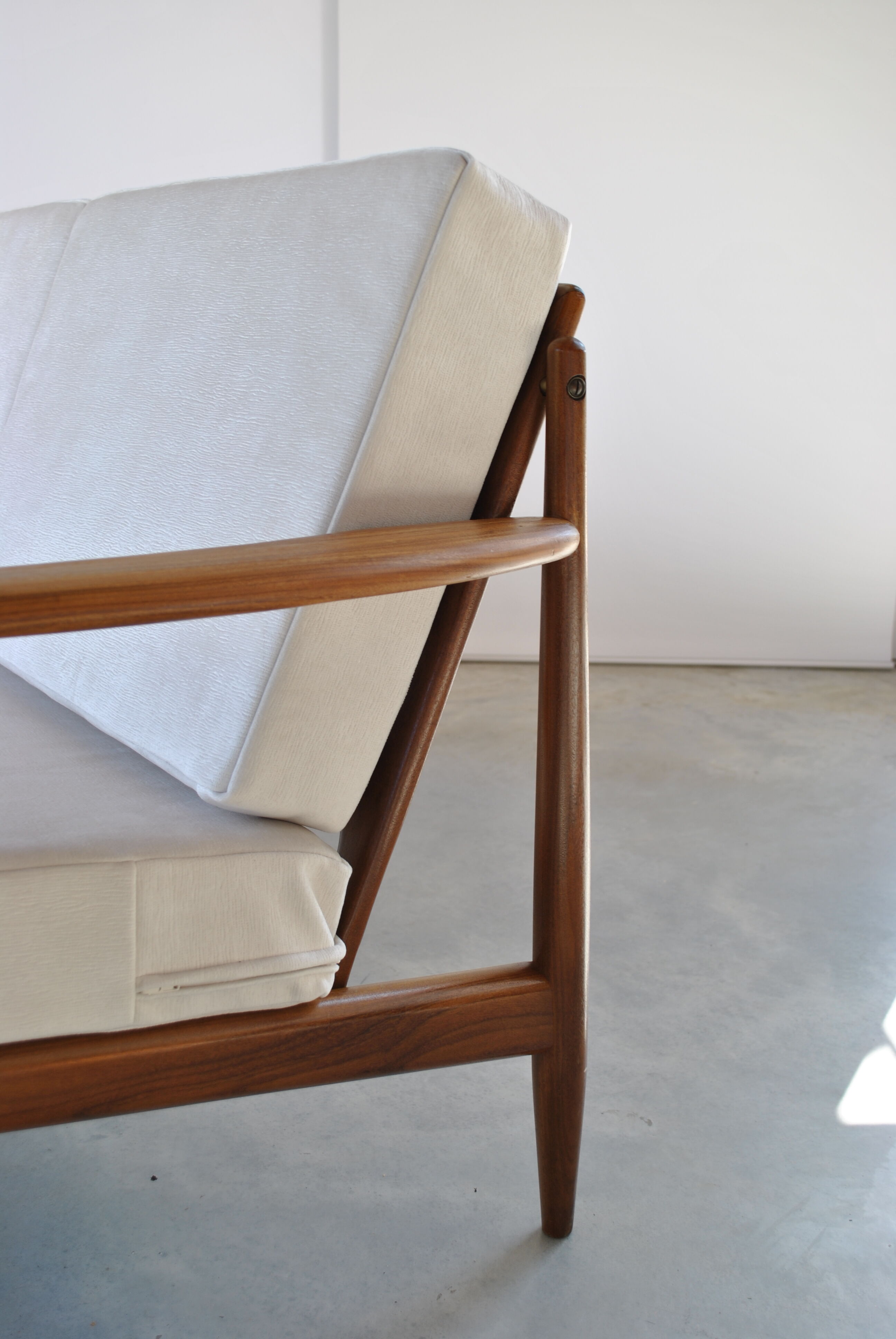 Danish scandinavian sofa distributed to Roche Bobois 1960