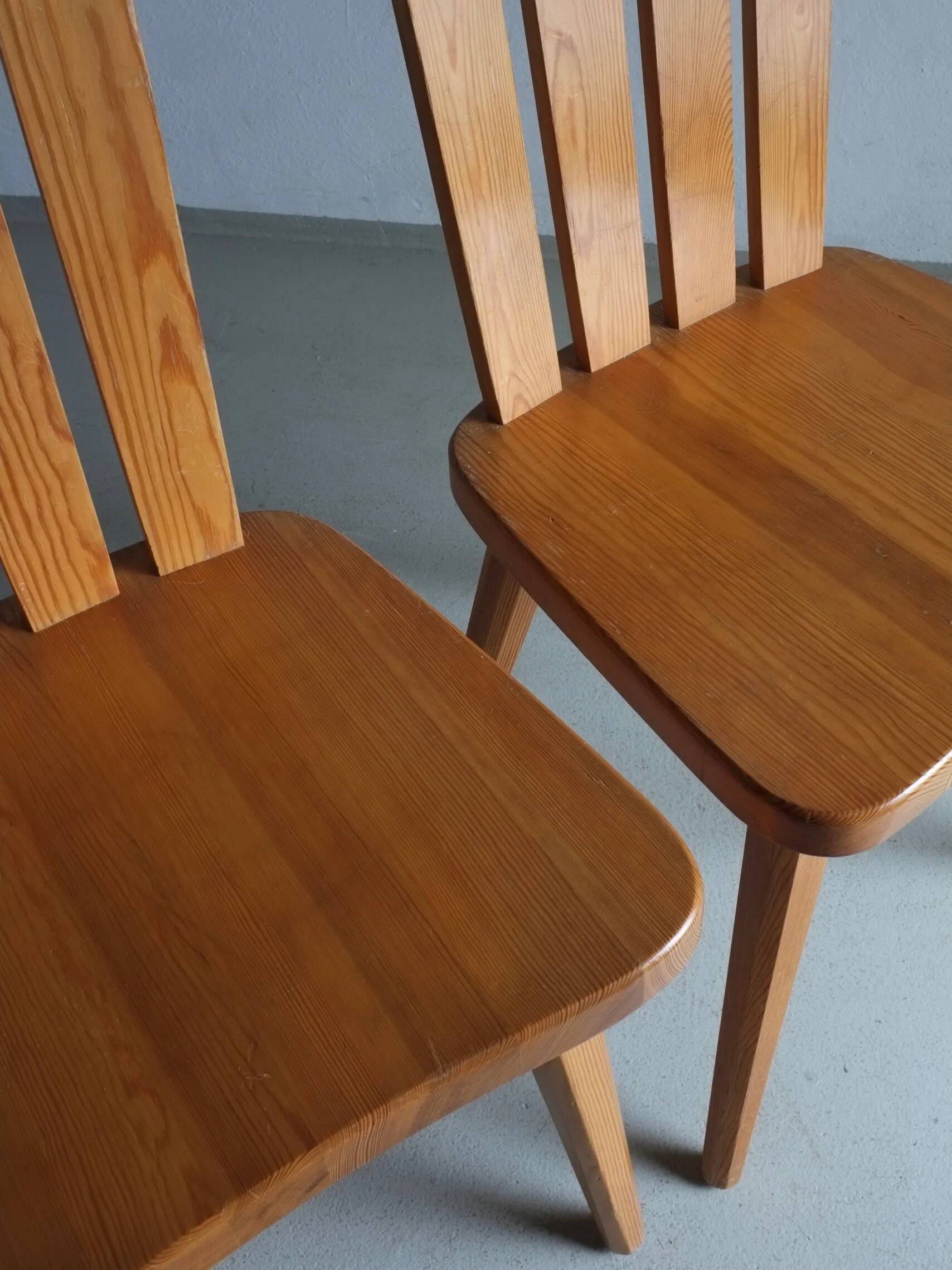 2 solid pine chairs | Göran Malmvall | Sweden | 1940s