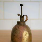 Brass oil can