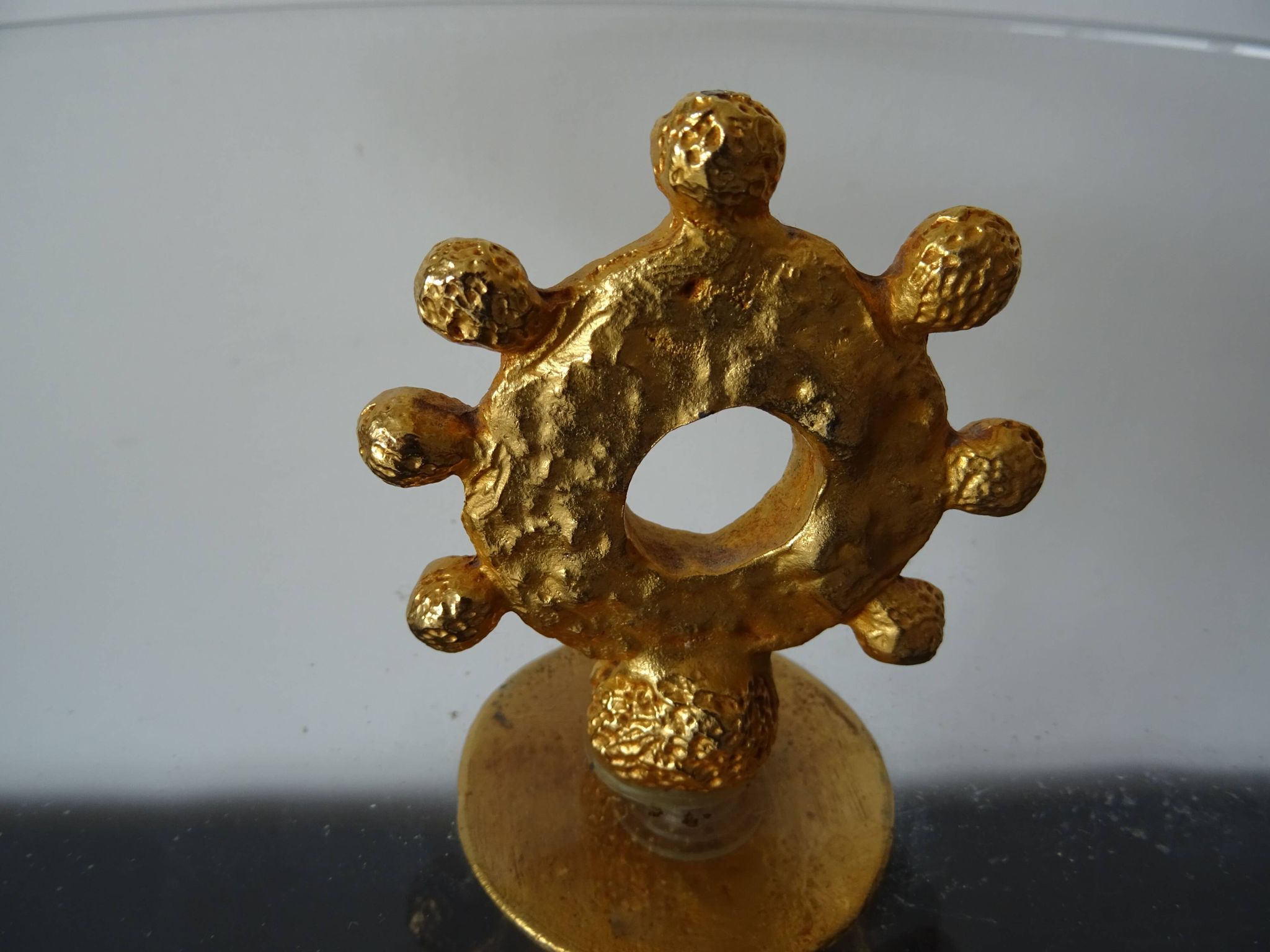 Sculptural cup bronze and glass Fondica stone casenove