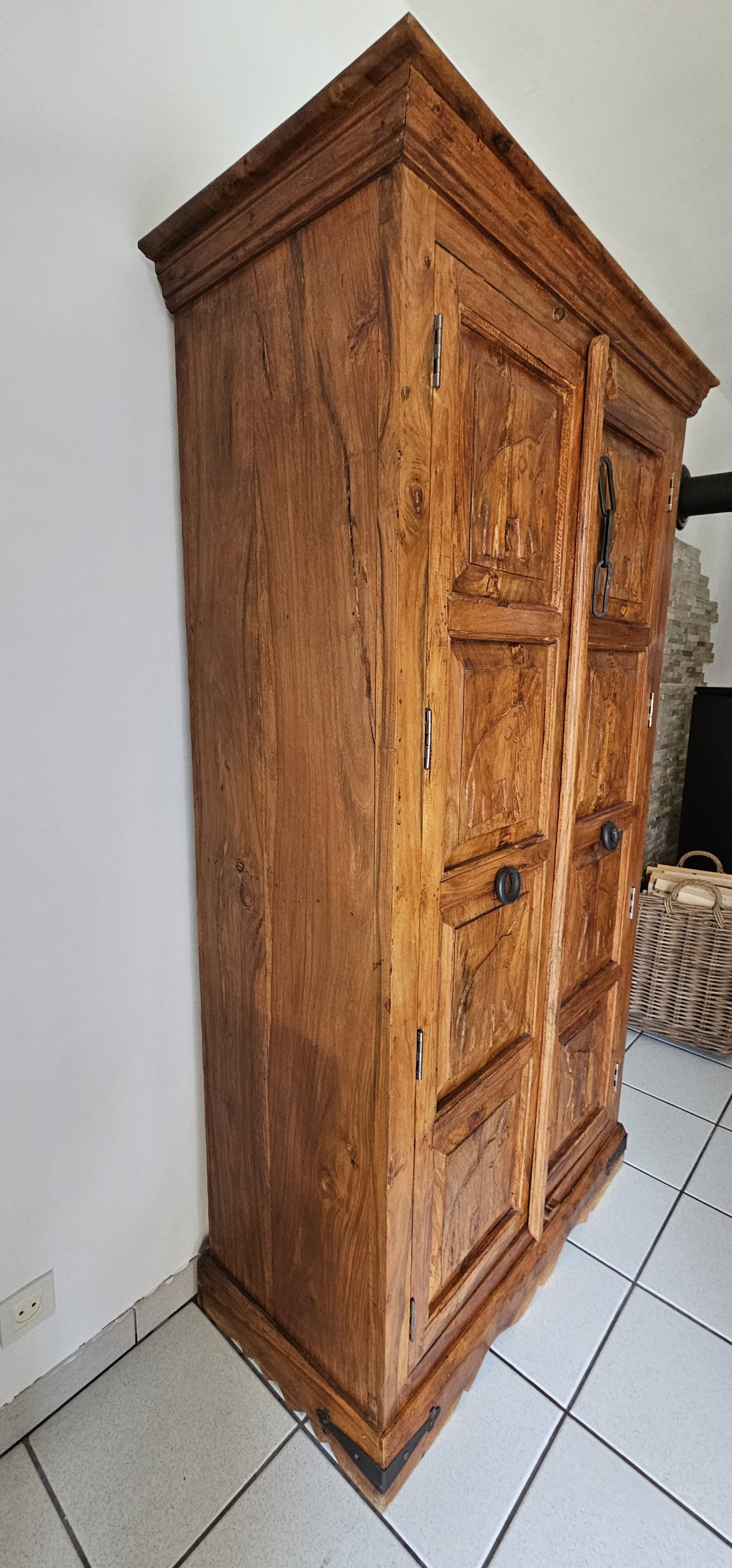 Solid wood (rosewood) cabinet – Elephant carvings