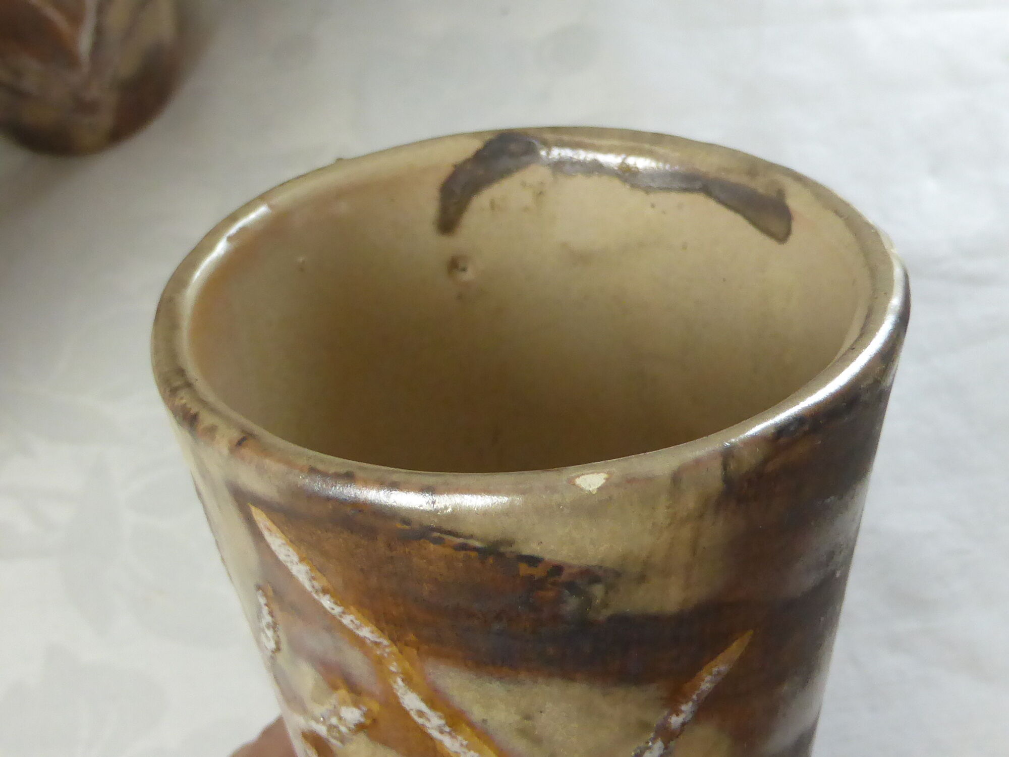 Vintage orangeade service in ceramic greige with decoration of a flower, 70s