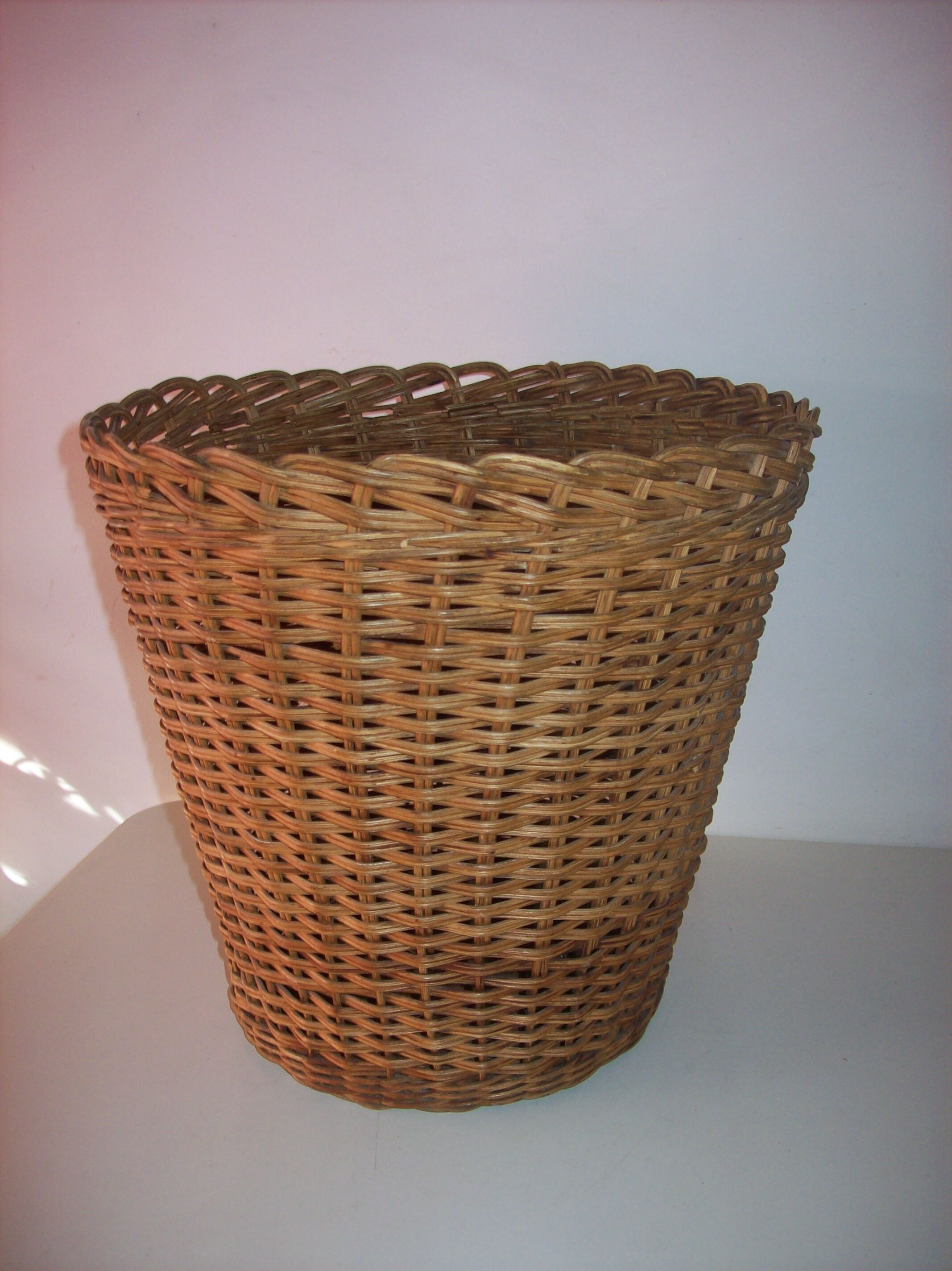 Wicker paper basket