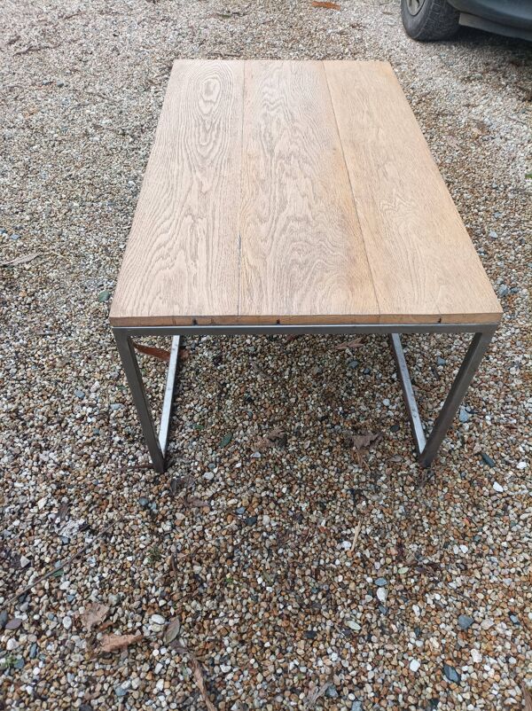Table basse salon bois massif pieds métal patiné