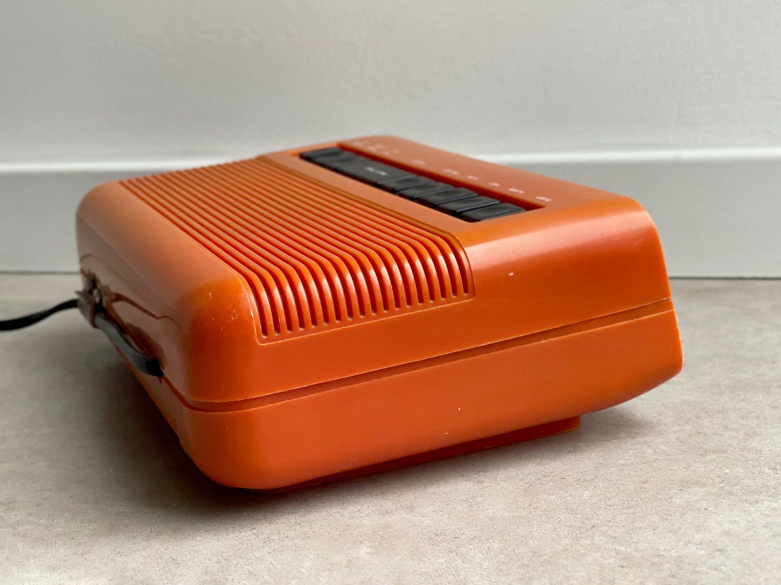 Orange space age gold star rk-306 alarm radio clock