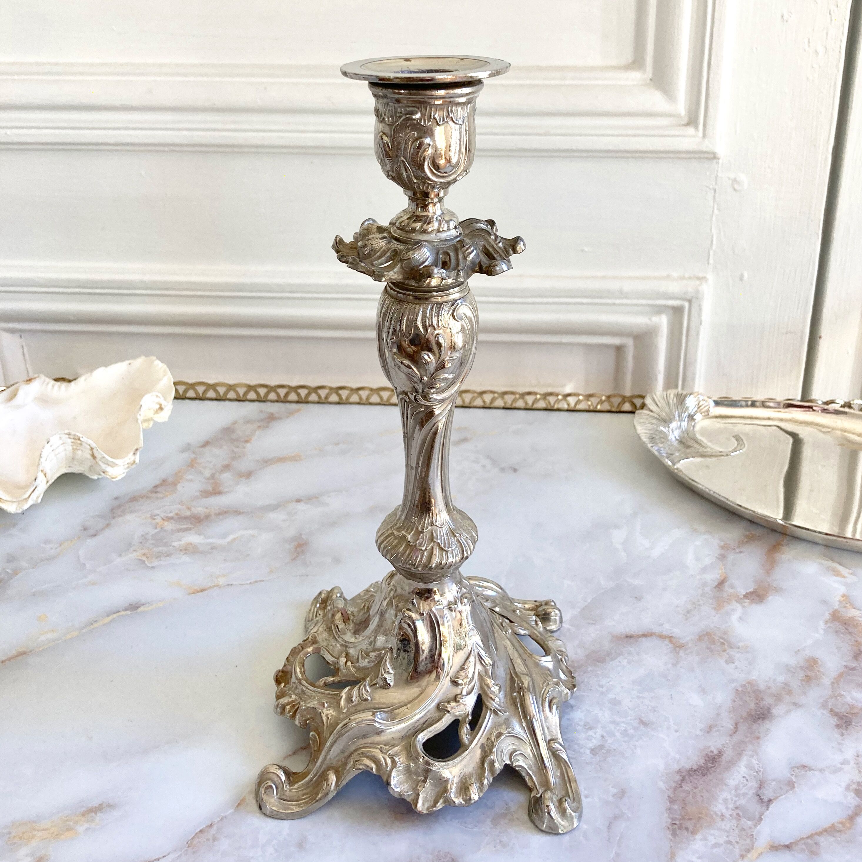 Candlestick candlestick rocker