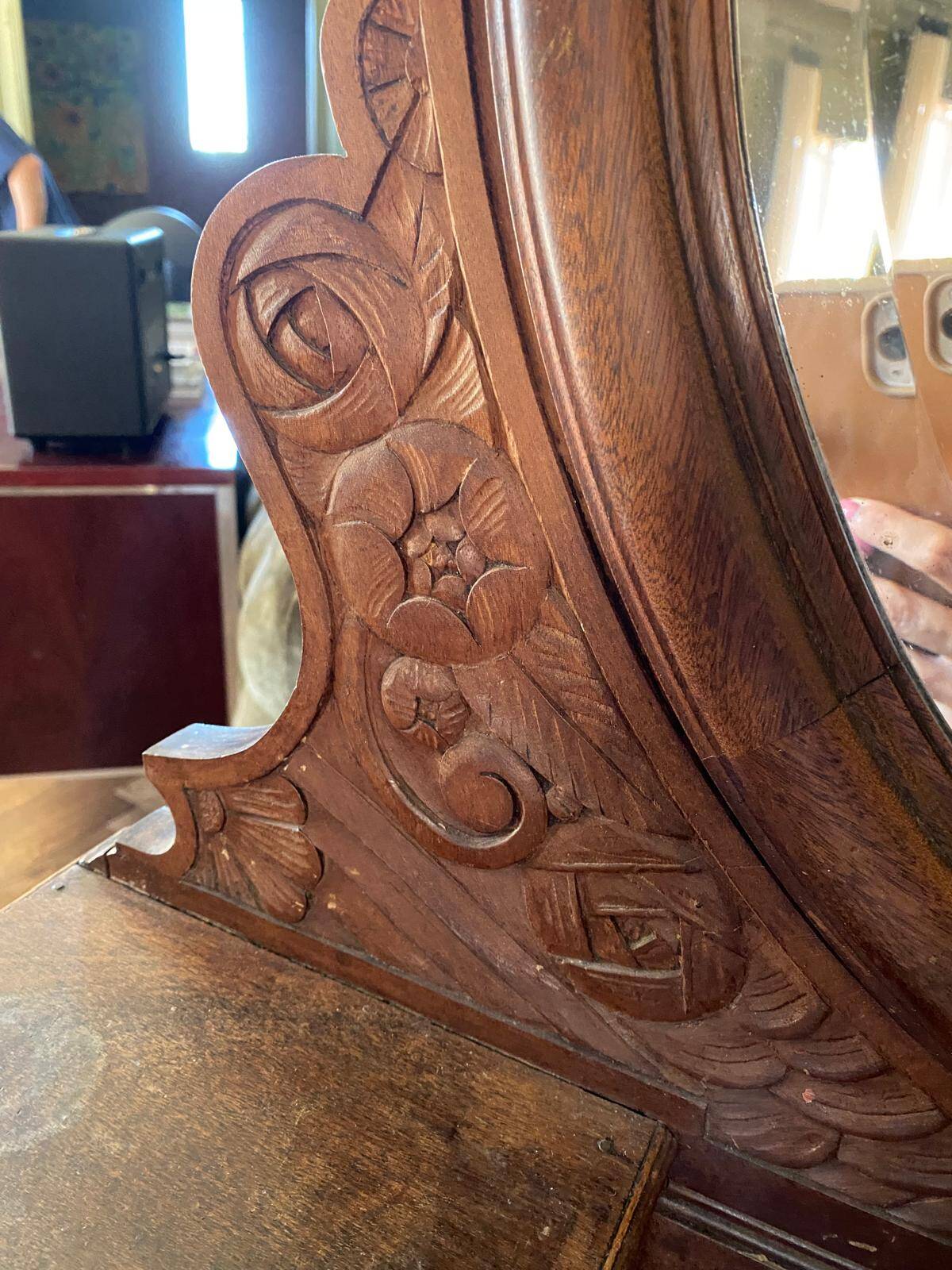 Antique carved wooden dresser – Henri II / neo-Renaissance style