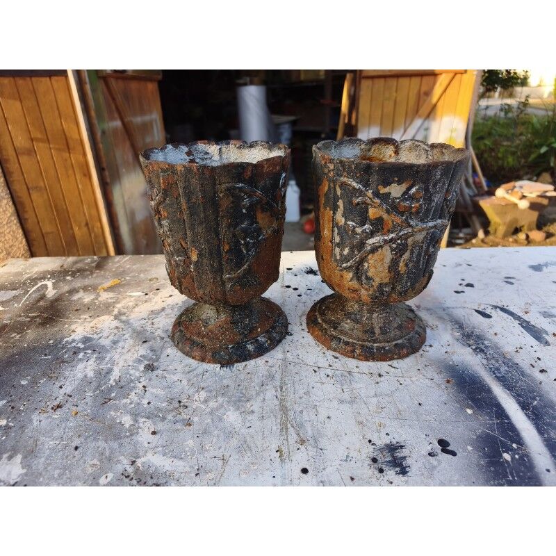 Pair of cast iron vases from 1900 in Charleville-Mézières