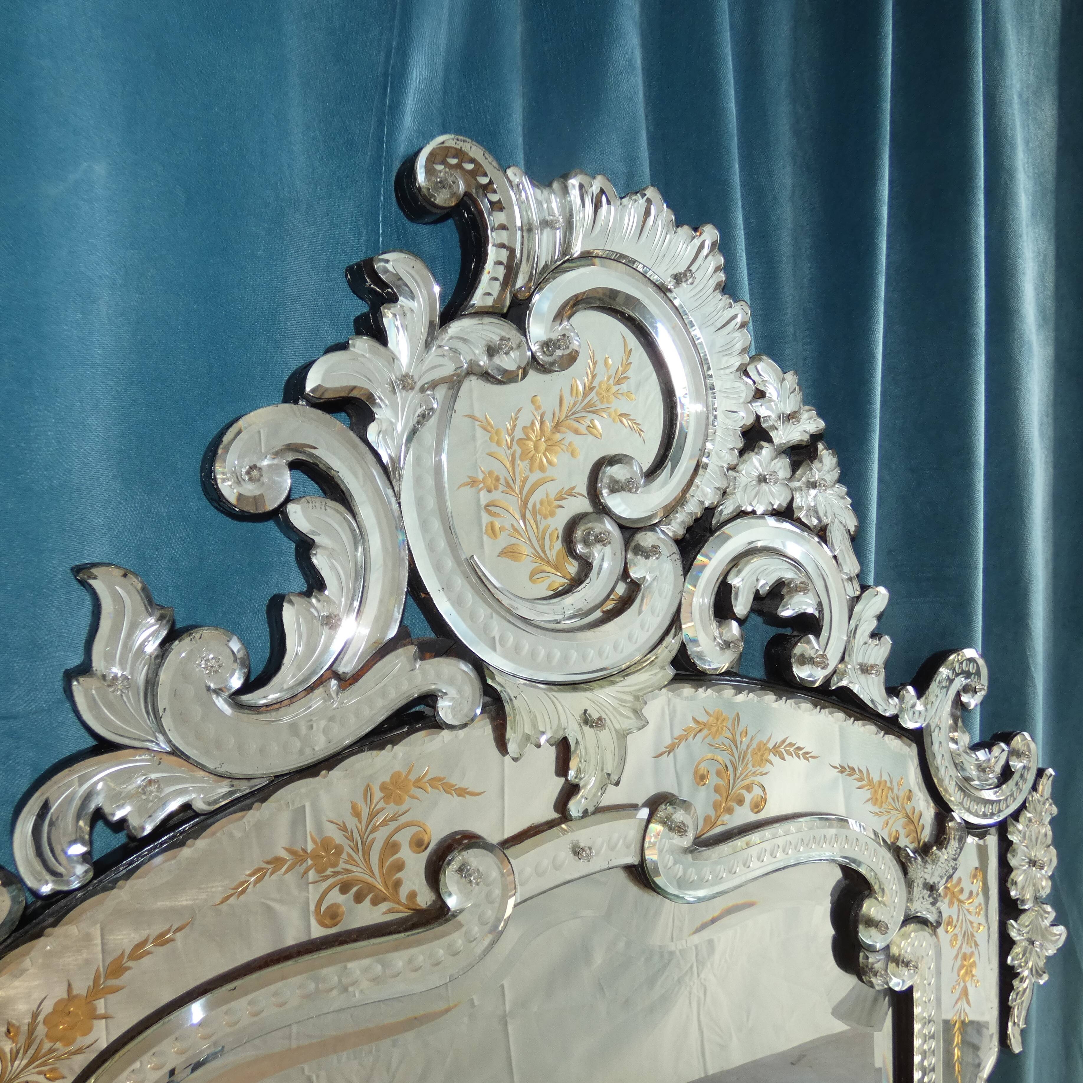 Baroque mirror murano eglomized height 166 x 110 early twentieth