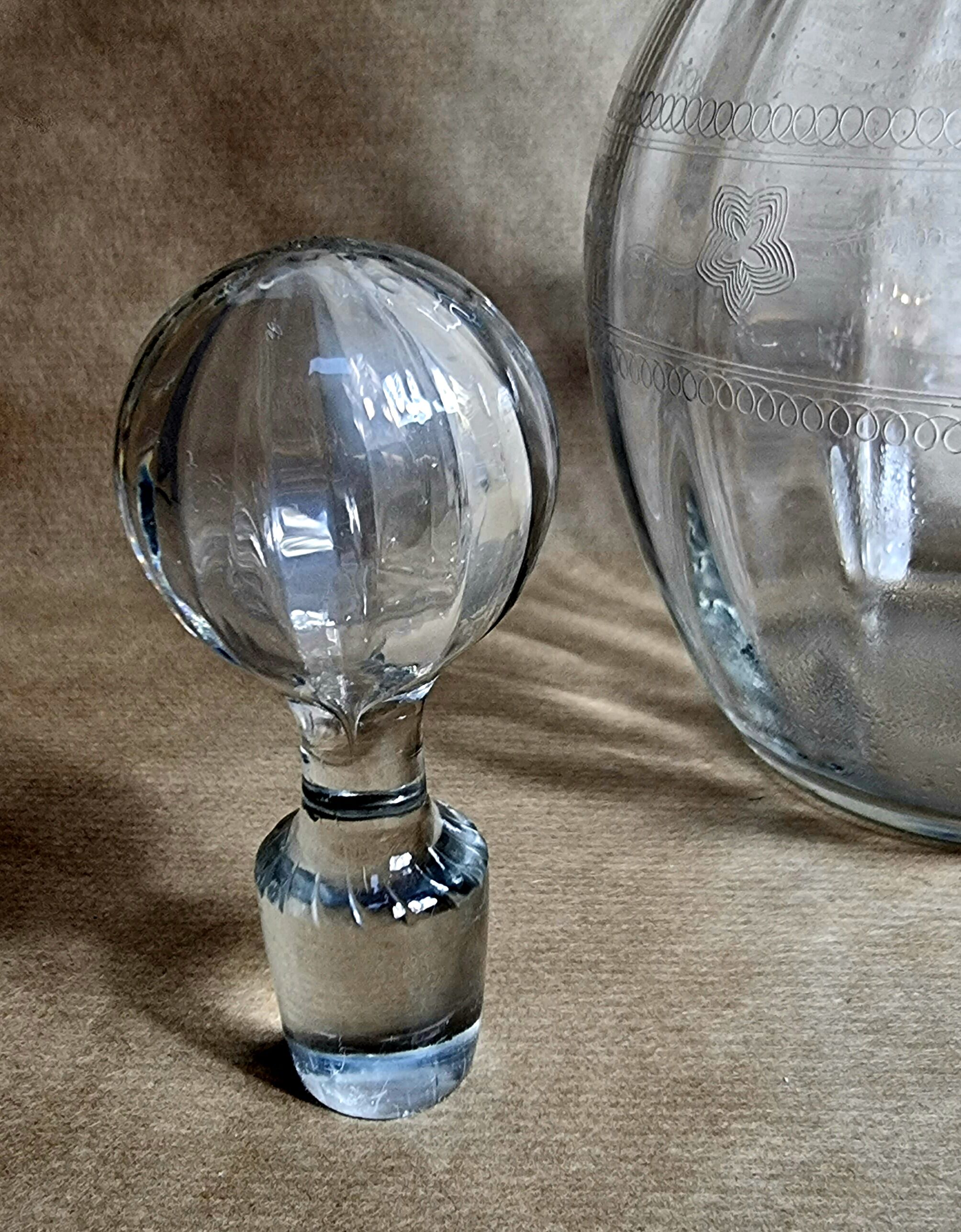 Lorraine crystal wine decanter with decoration