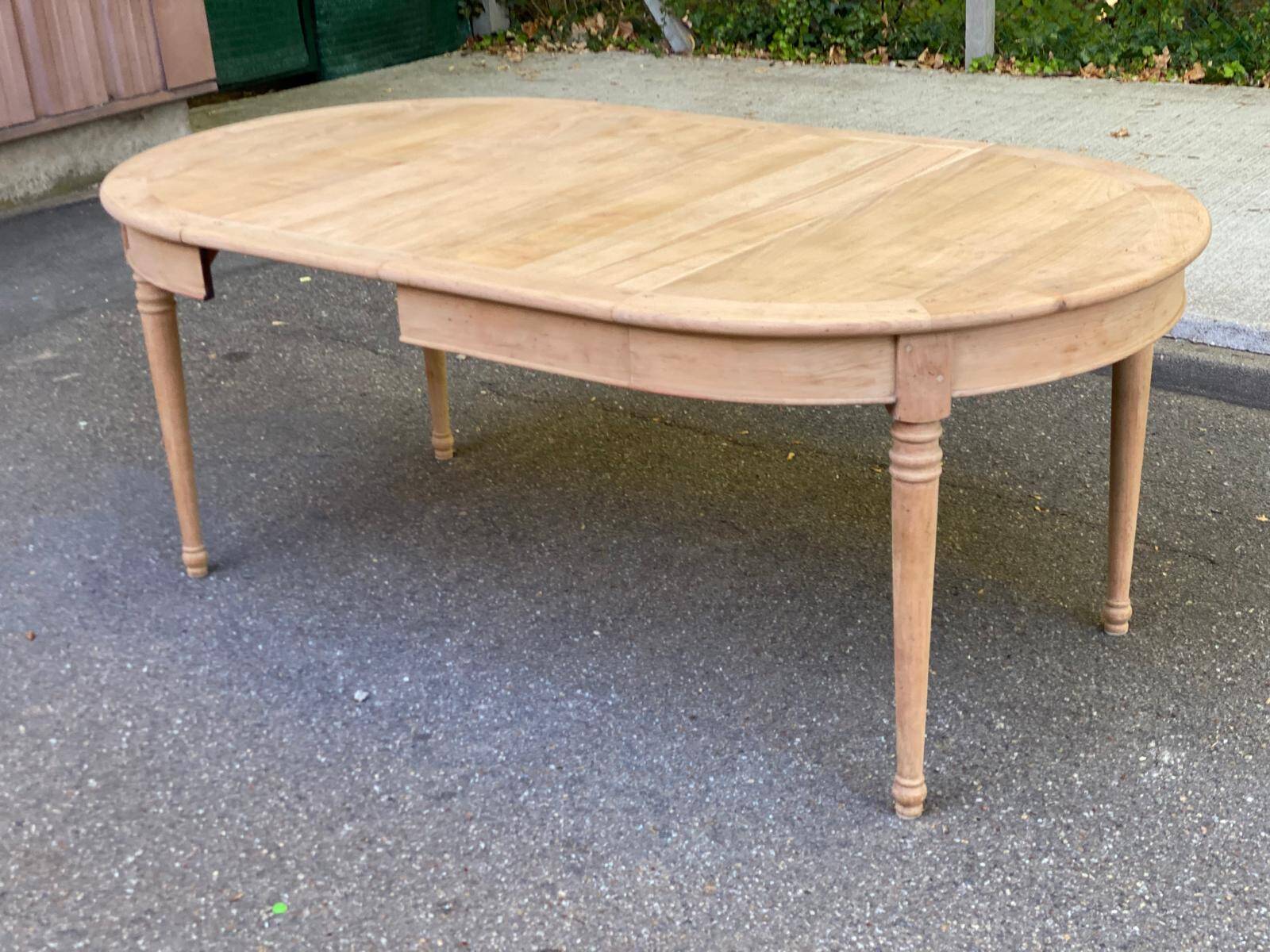 Round dining table Louis Philippe stripped in raw solid cherry wood Italy