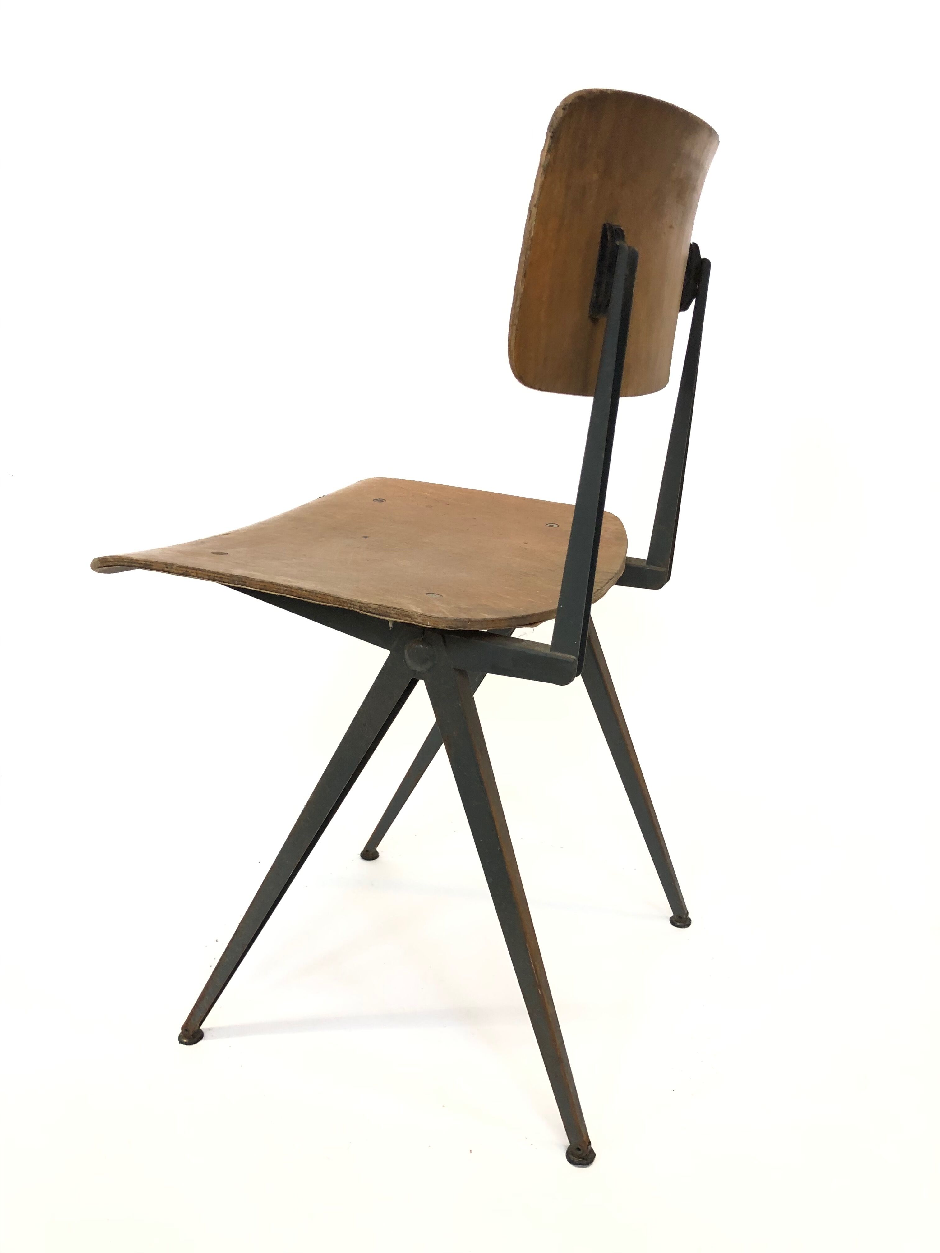 Ensemble de quatre chaises d'école vintage Marko Holland du style Friso Kramer des années 60