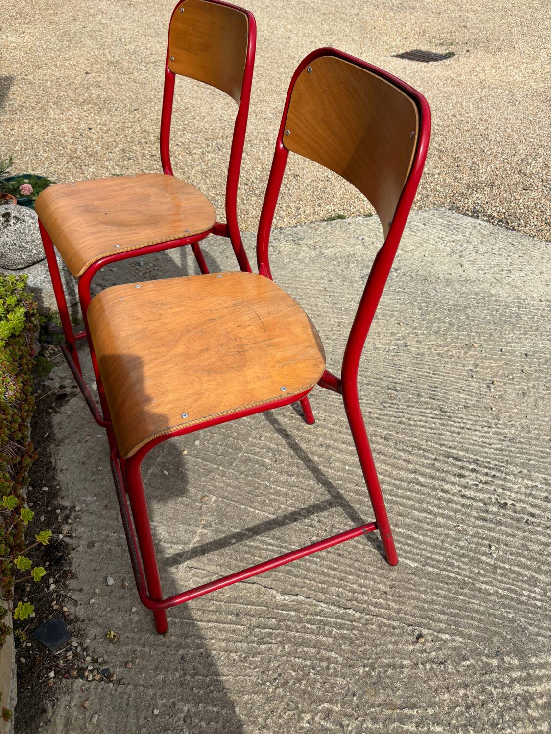 2 chaises hautes industrielles, années 80