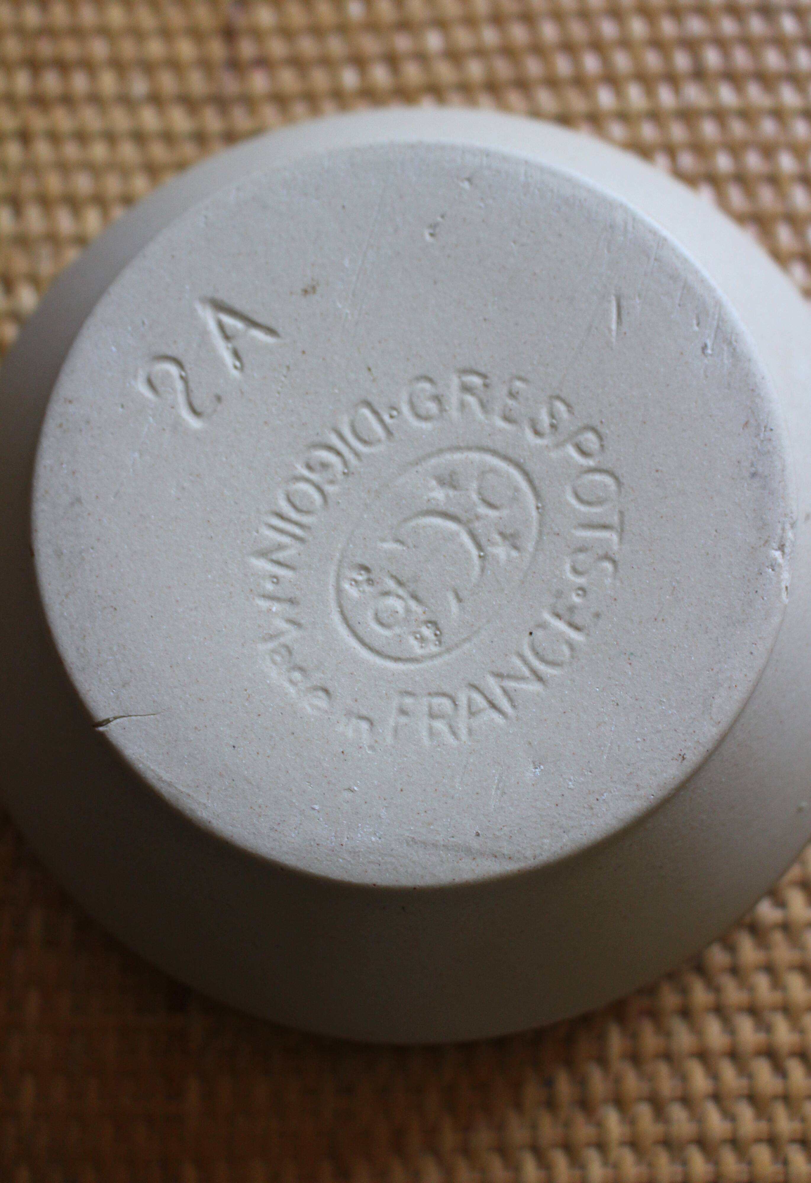 Two-tone vintage stoneware salad bowl from Digoin.