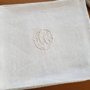 Nappe ancienne damassée + 12 serviettes