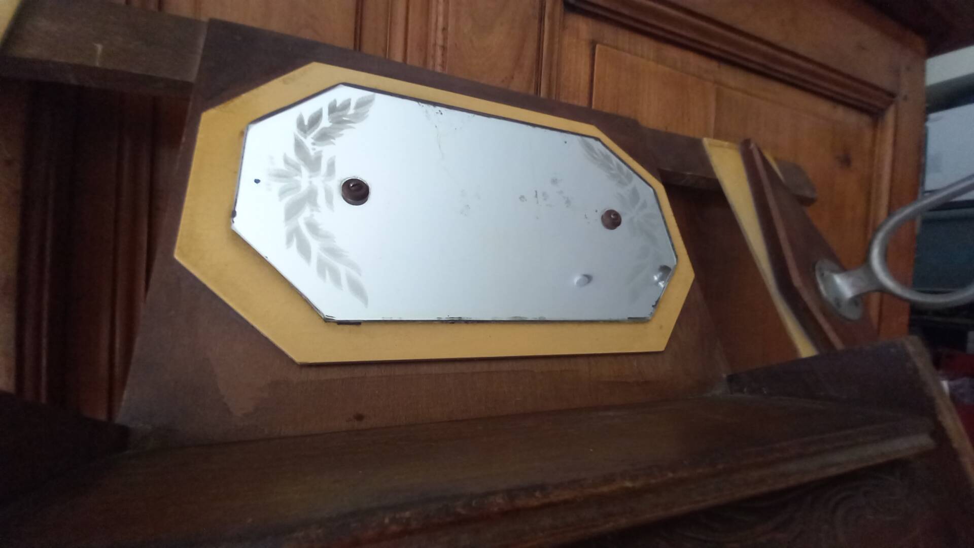 Vintage Art Deco wall coat rack in two-tone wood with engraved mirror.