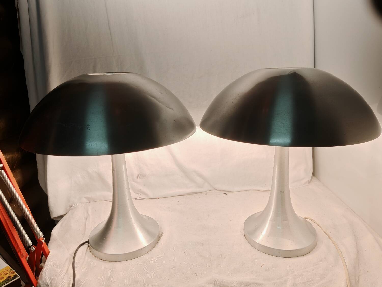 Pair of Philips aluminum mushroom lamps 70'