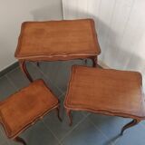 Nesting coffee tables