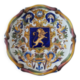 Magnifique assiette ancienne en faïence française à boucliers signée Keller