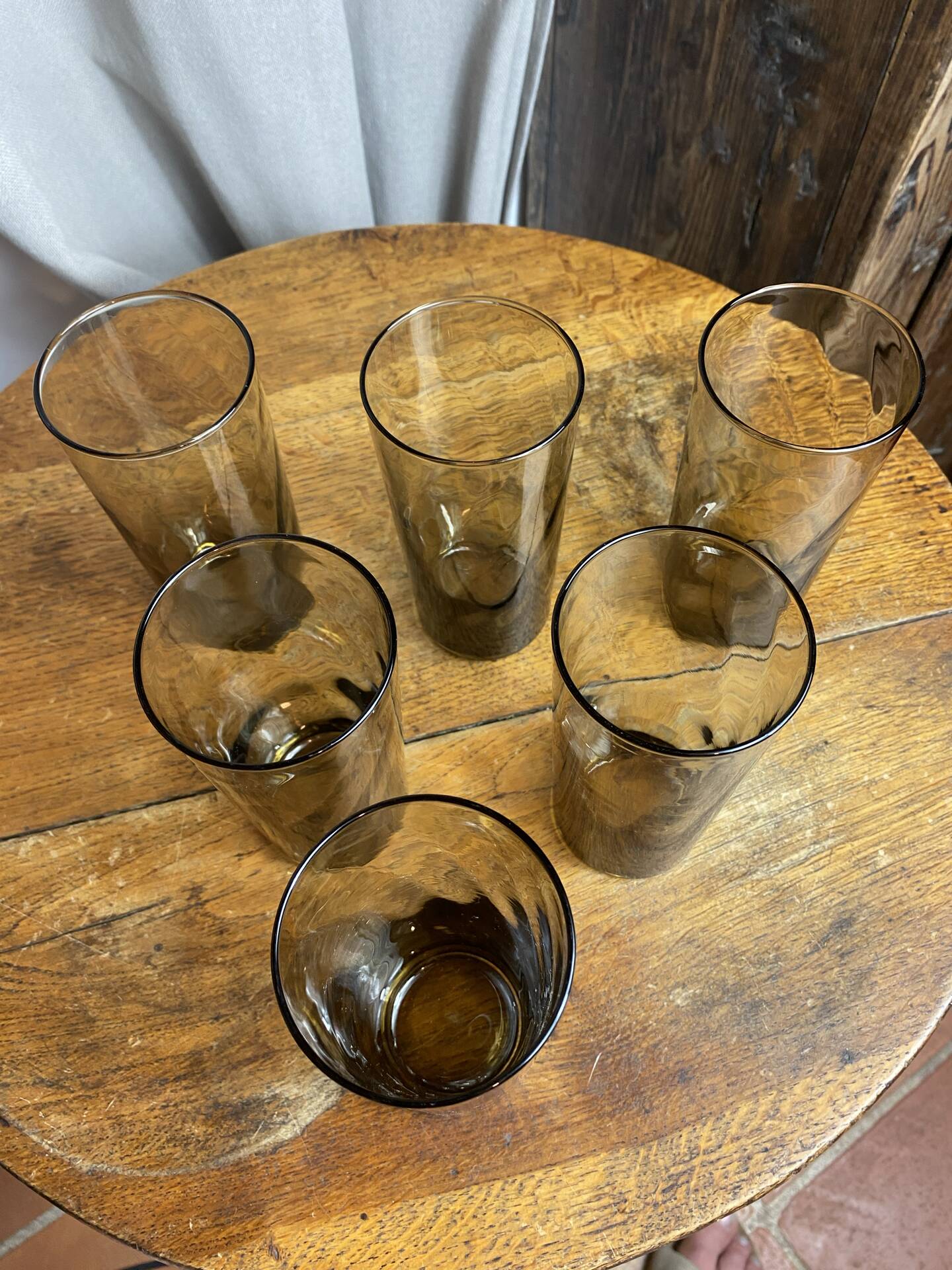 6 verres à eau en verre brun fumé, années 70