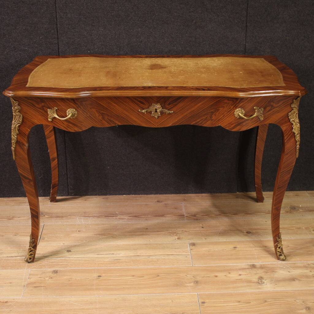 Bureau français de style Louis XV du XXe siècle