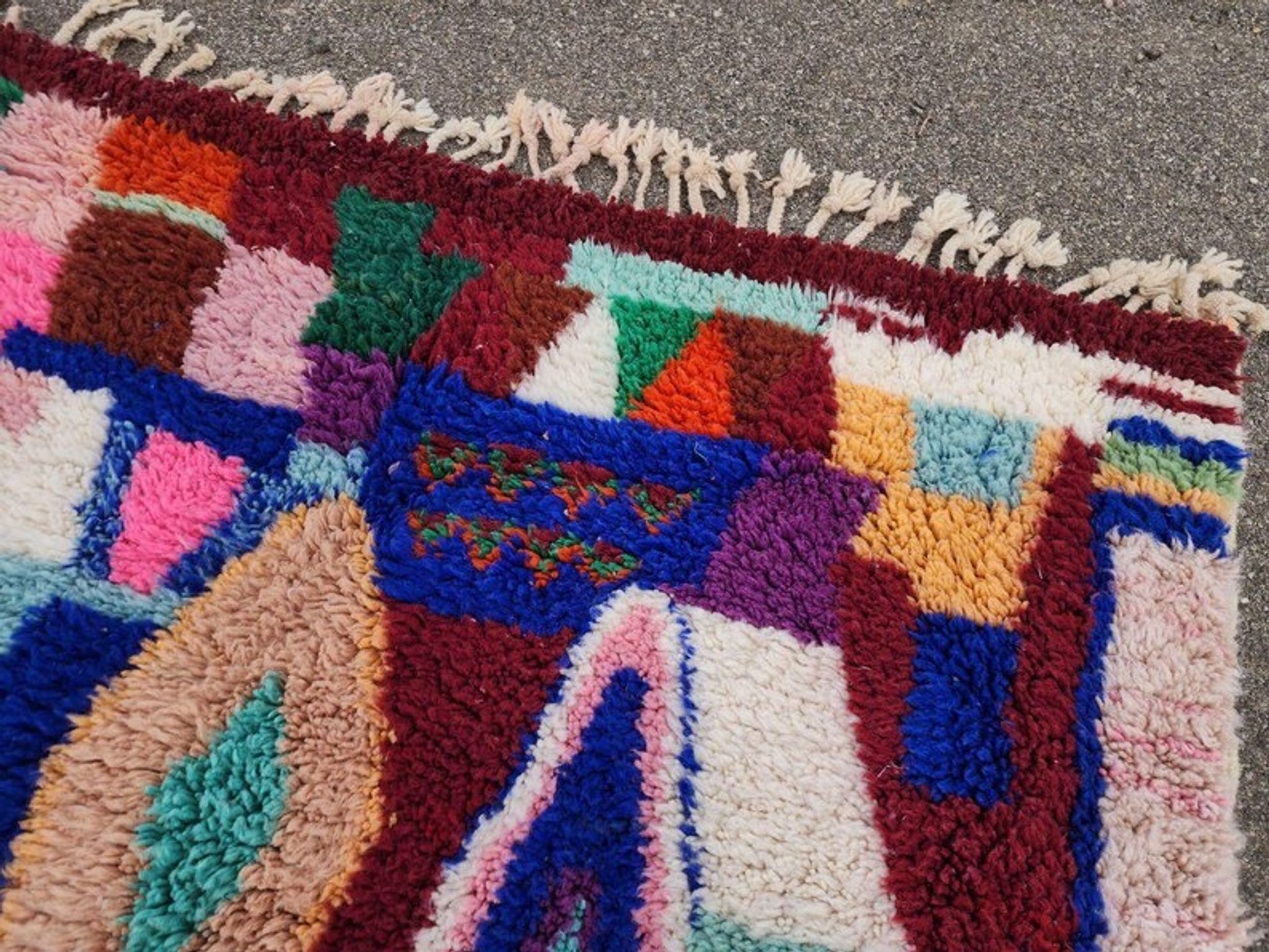 Grand tapis berbère marocain multicolore 350x200 cm – motifs géométriques