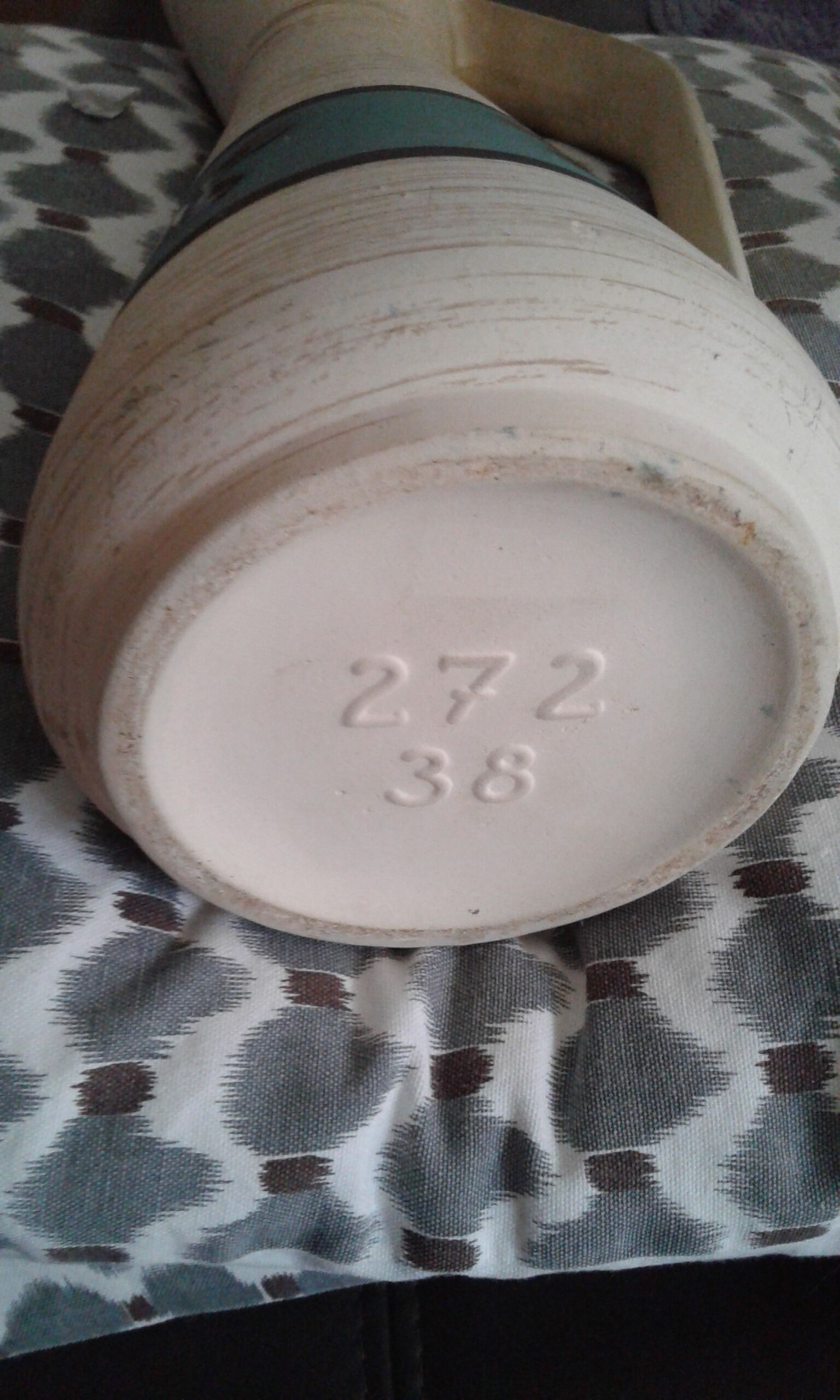 Enamelled ceramic pourer, duck blue décor