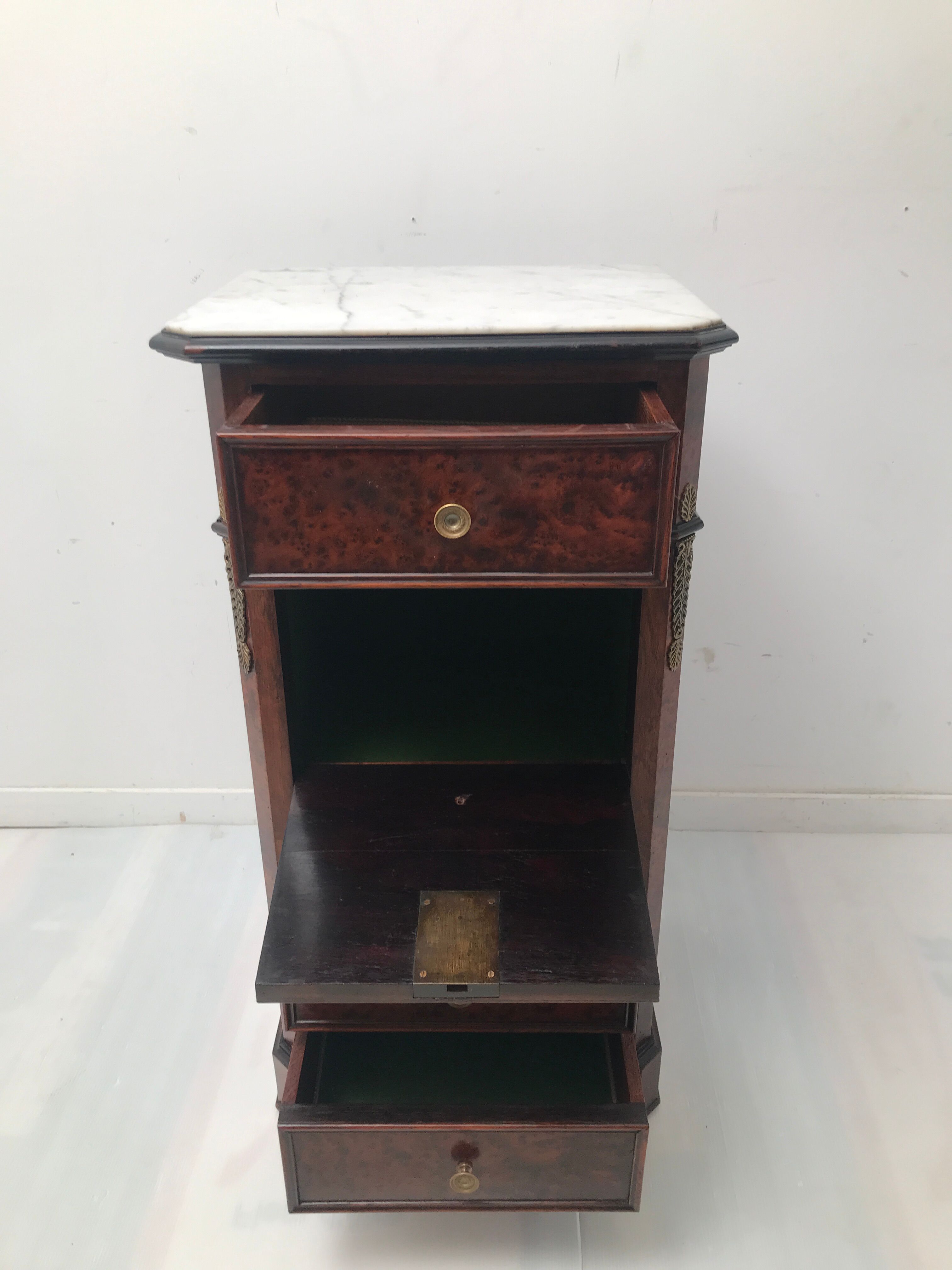Vintage inlaid drawer cabinet