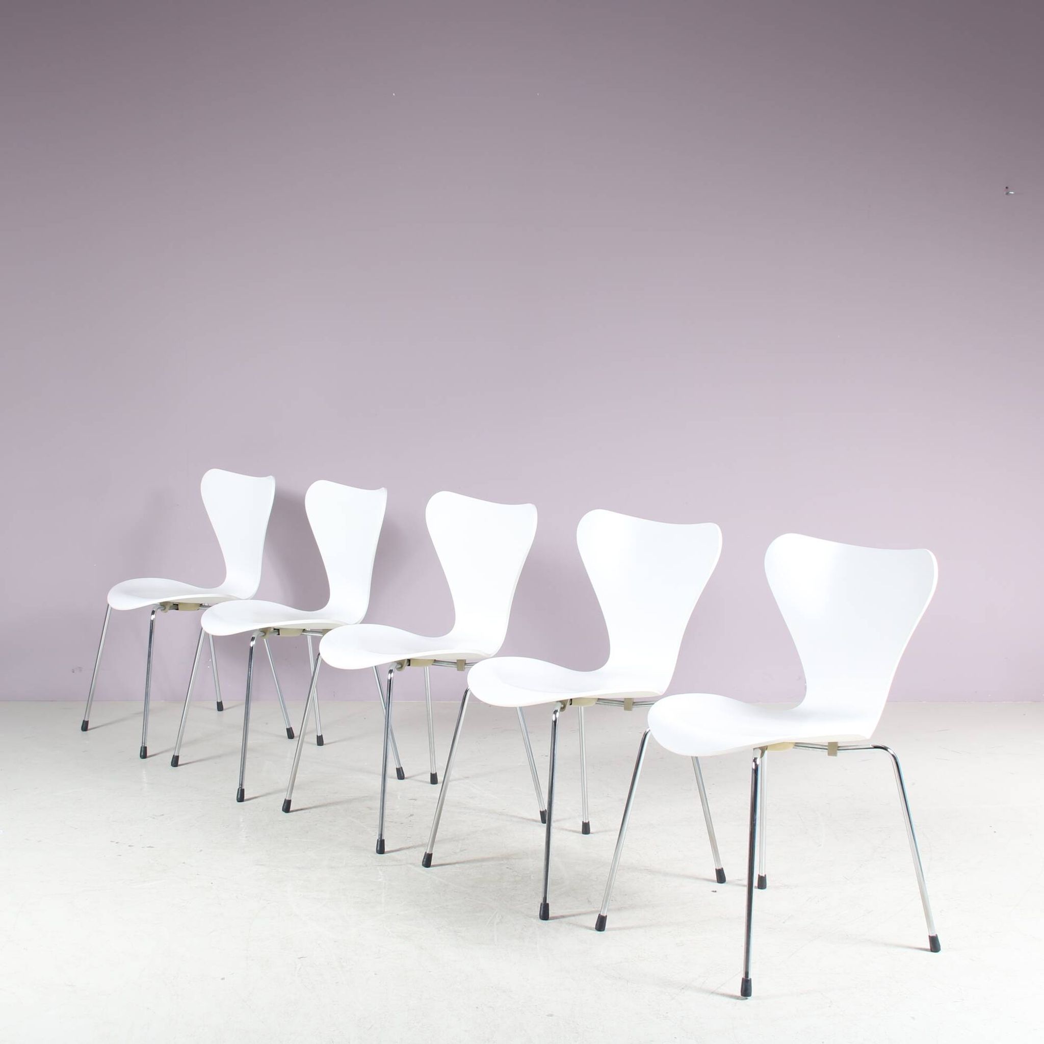 Set of 5 1980s "Butterfly" chairs by Arne Jacobsen for Fritz Hansen, Denmark
