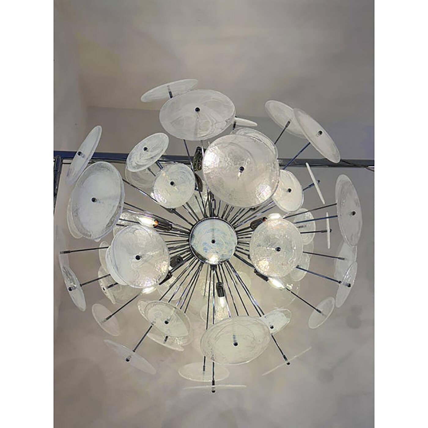 Contemporary Chromed Sputnik Chandelier With Venied-White "Alabastro" Muran