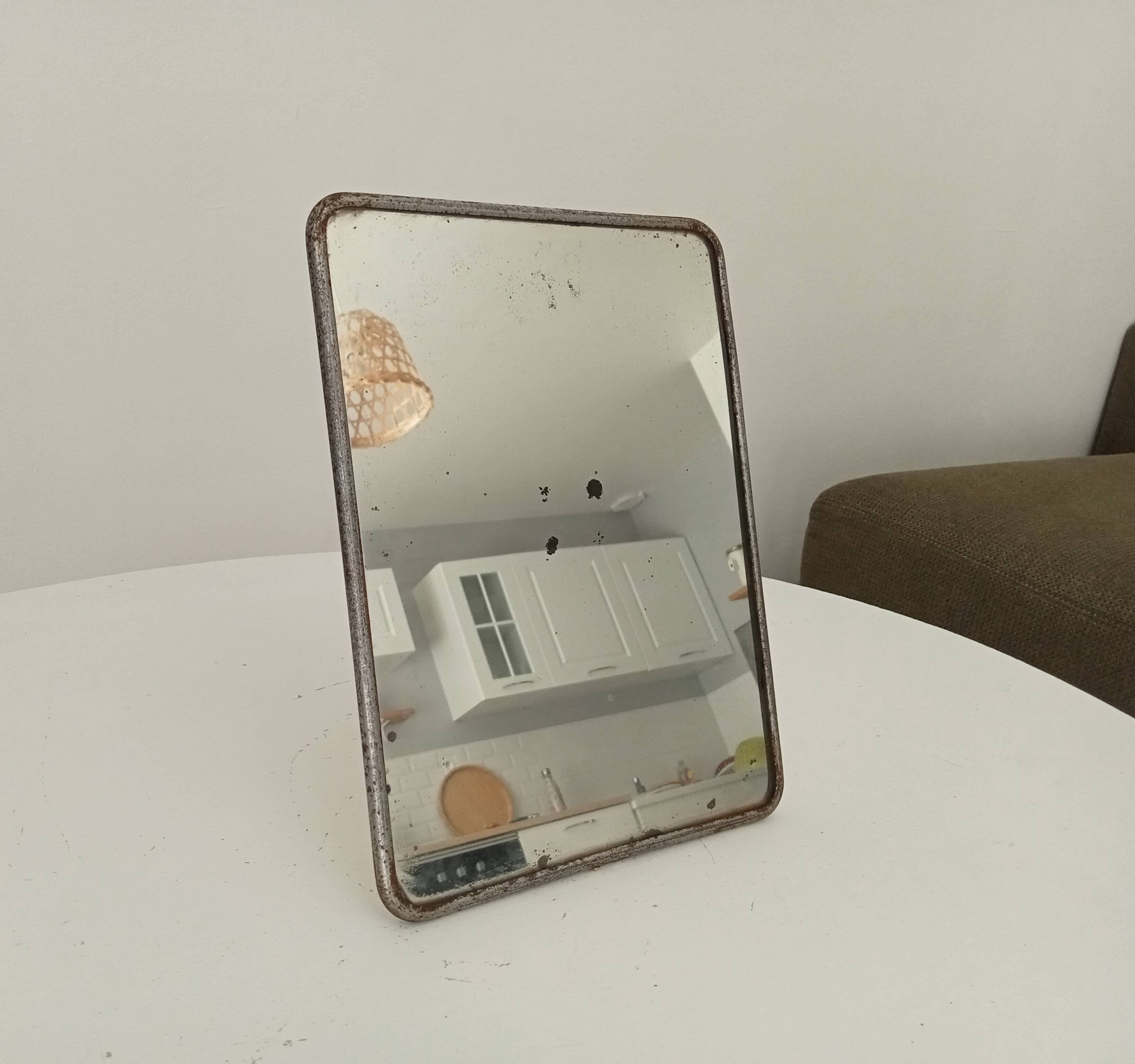 Antique barber's mirror 24*18 cm