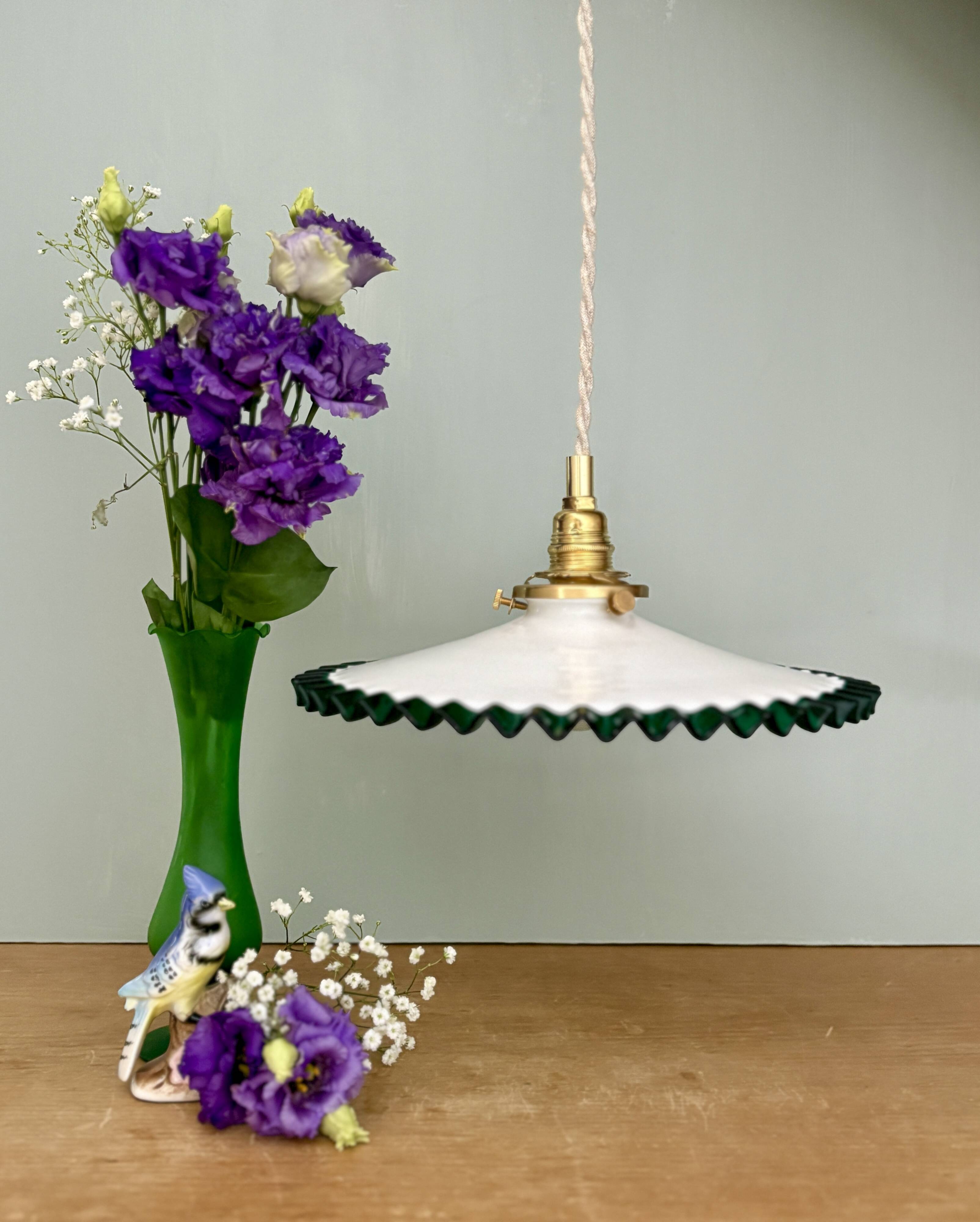 Suspension globe vintage en opaline bleue