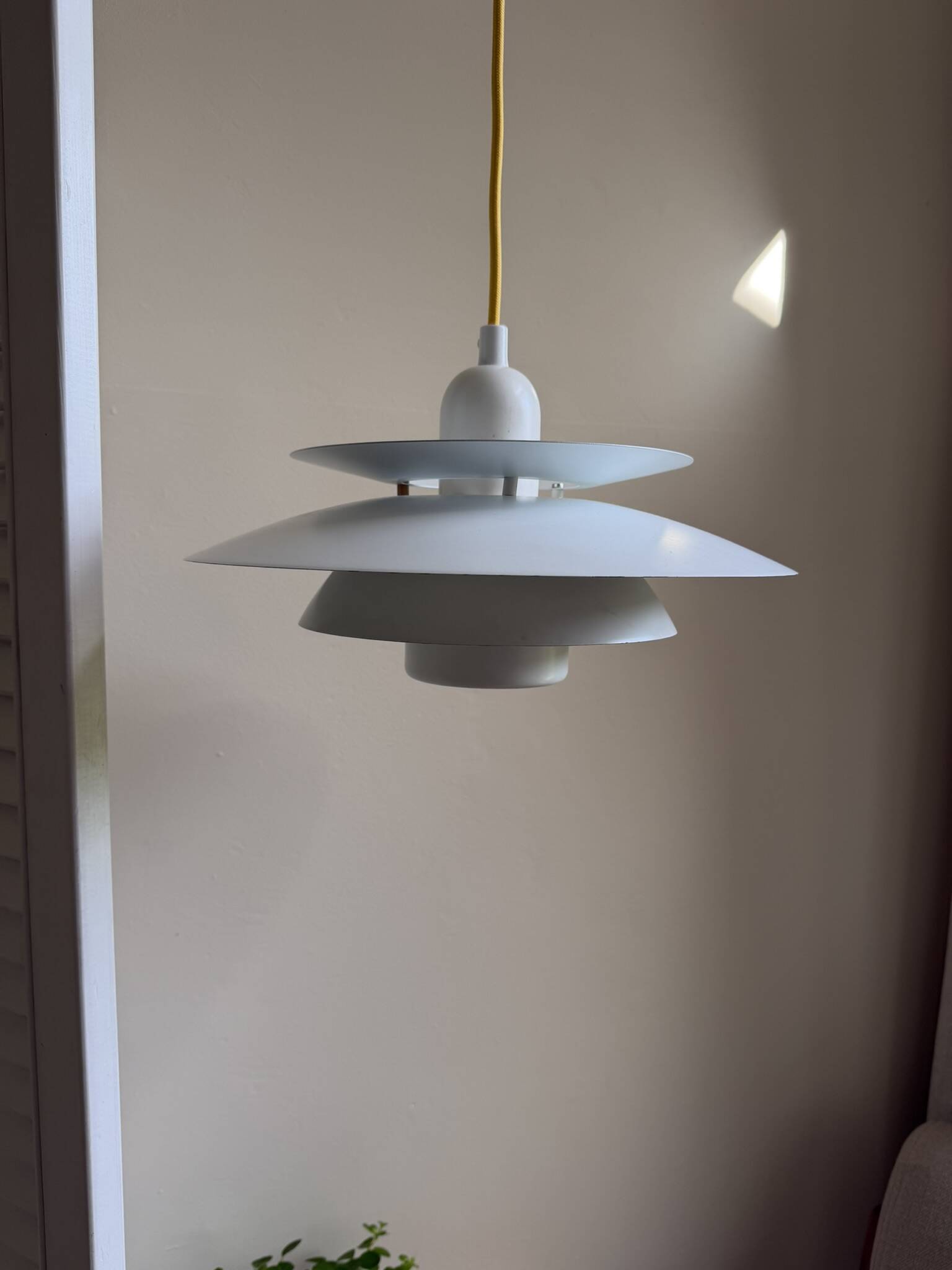 Vintage Form Light pendant - Danish design lamp