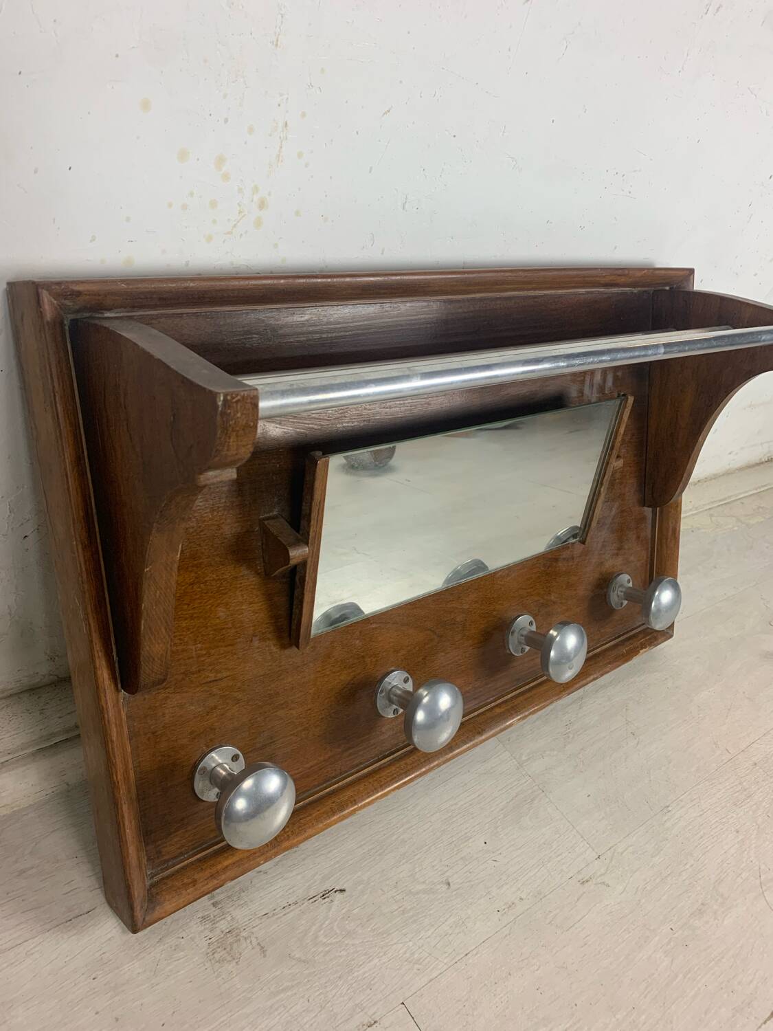 Wall mounted coat rack