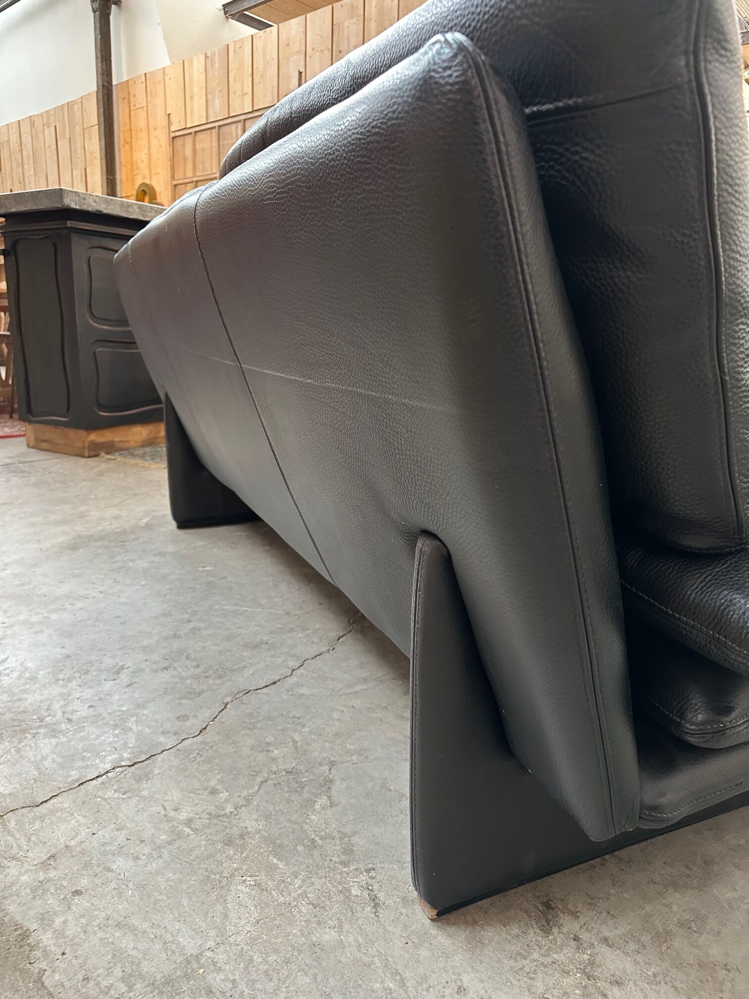 Italian design leather lounge