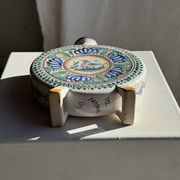 Vintage flat plate in white Modra earthenware, hand-painted.
