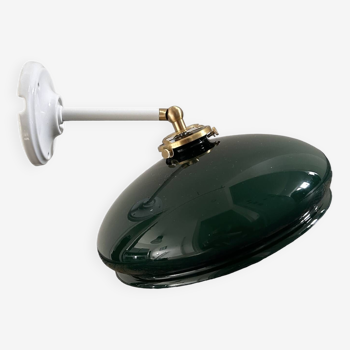 Tilting wall light in green opaline