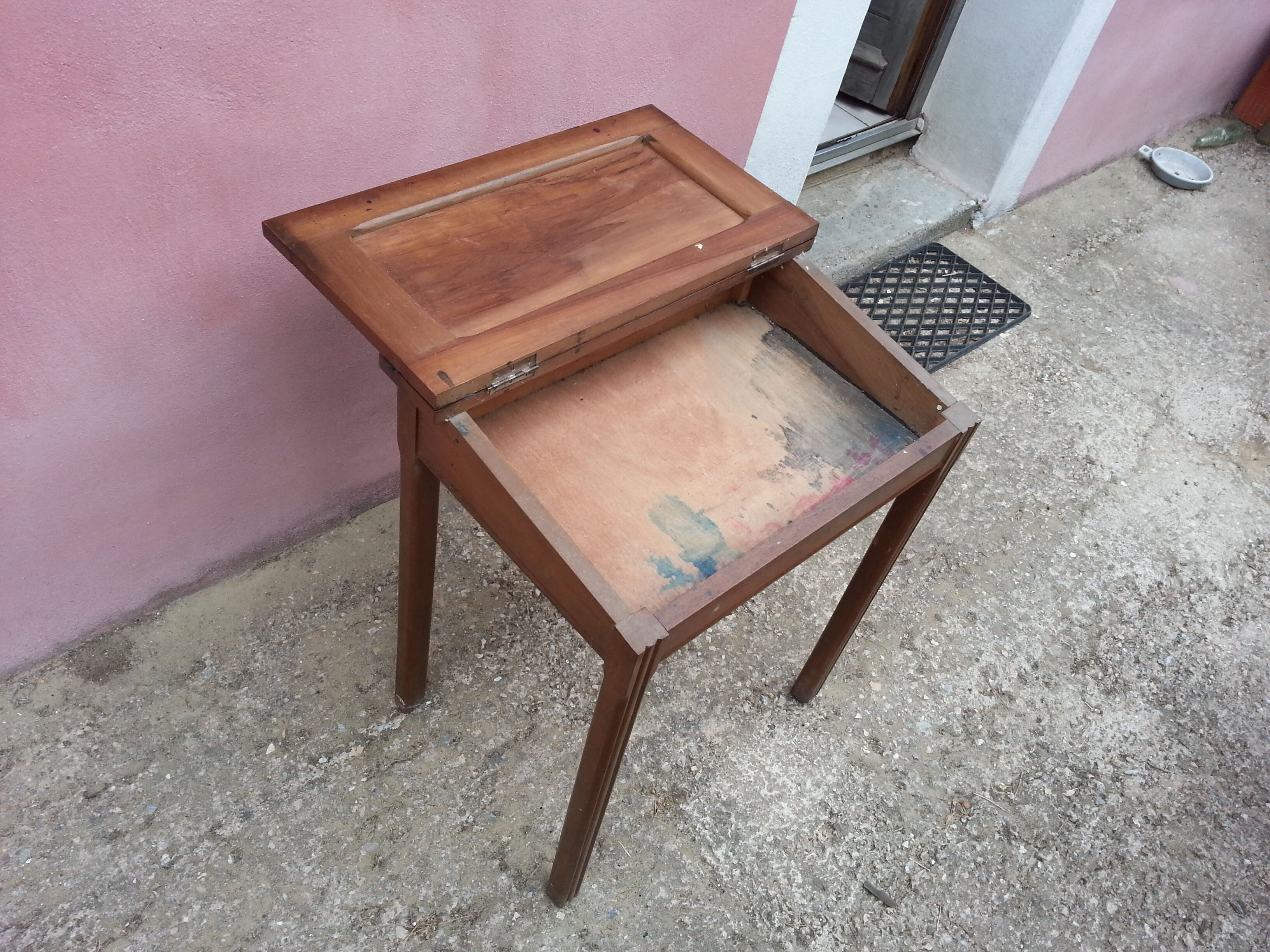 Child desk vintage