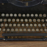 Old typewriter Royal NY USA 1930