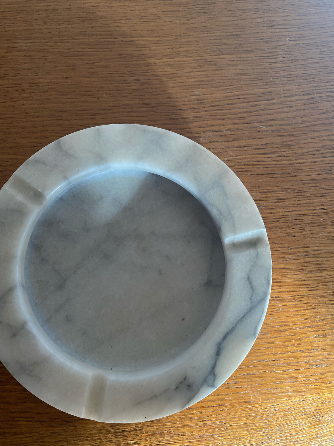 Cendrier vintage en marbre blanc