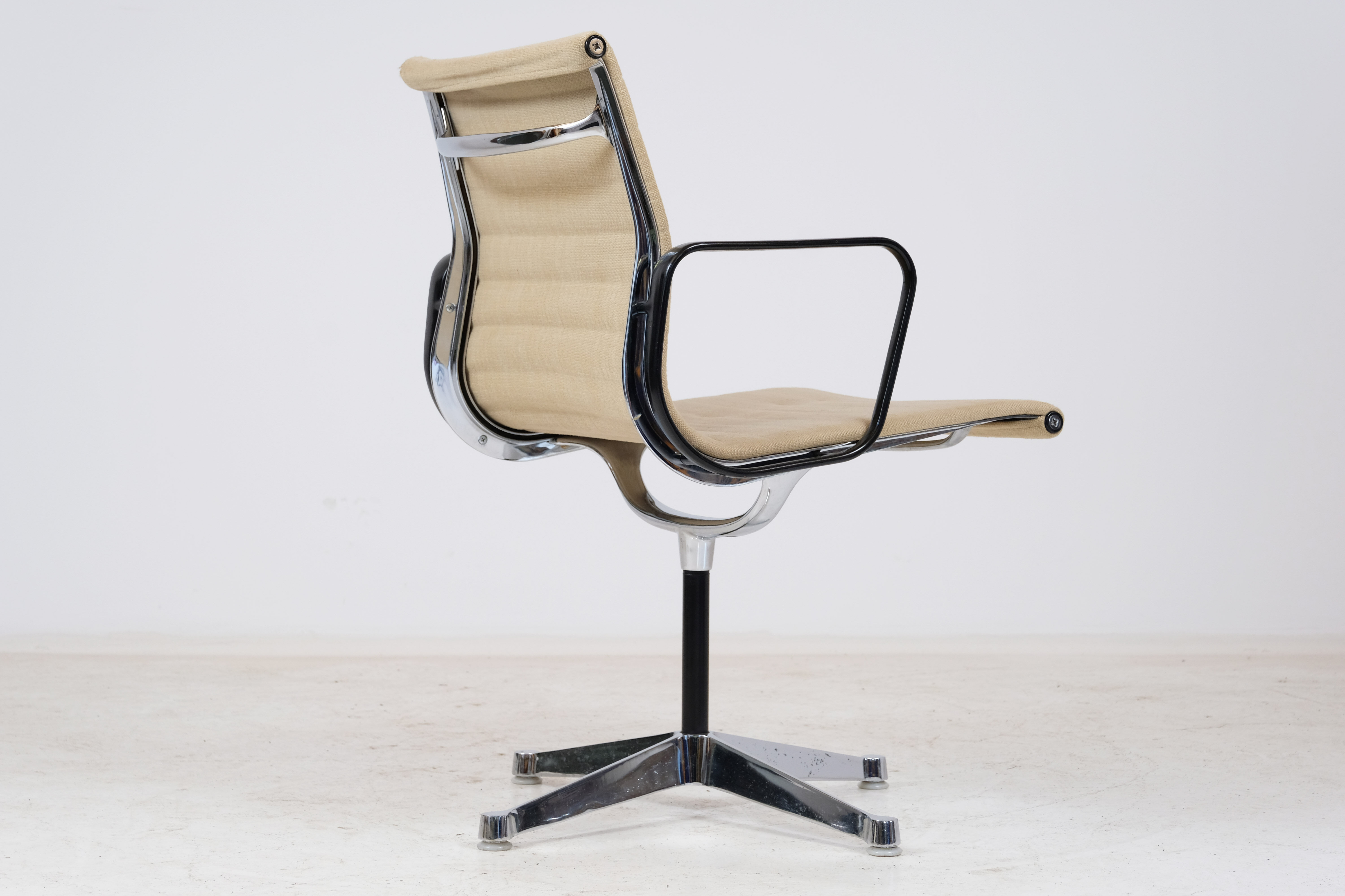 EA 108 Eames chair for Herman Miller 1970's
