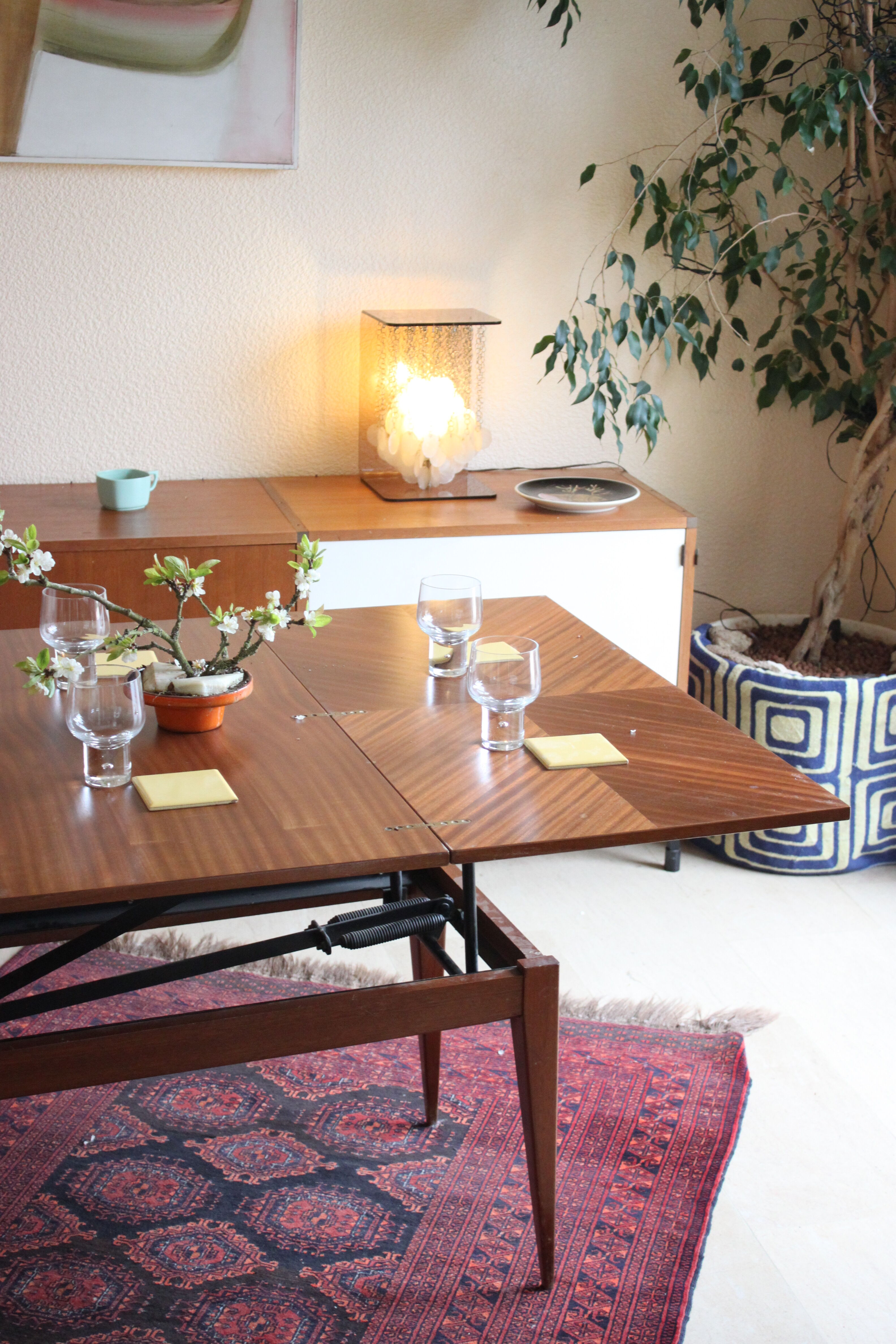 vintage coffee table with up and down system, dining table up to 10 people