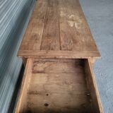 Old farmhouse table in solid oak with dowels.