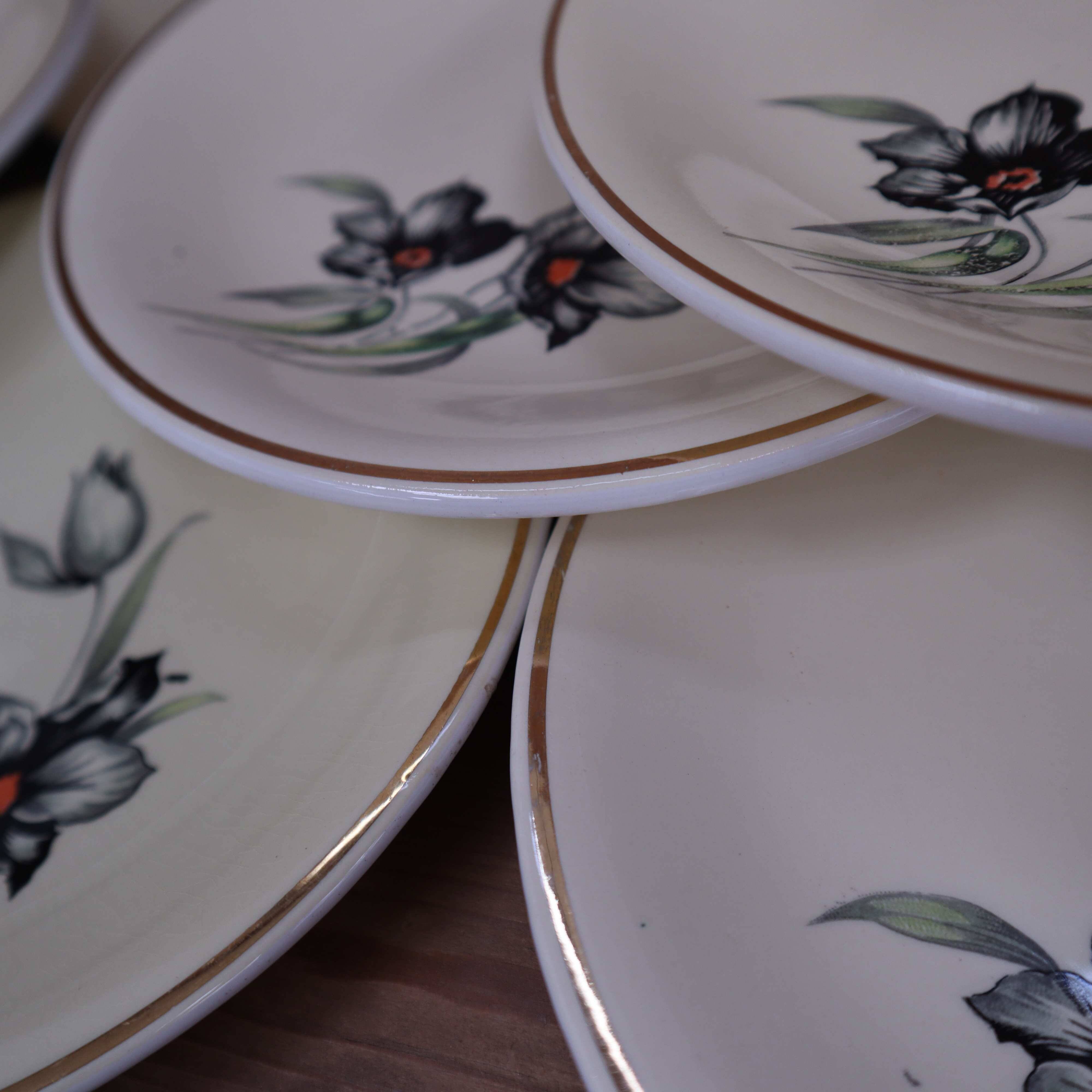 12 dessert plates, Tulips model, Céranord St Amand