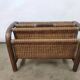 Porte revue canné vintage en bois courbé