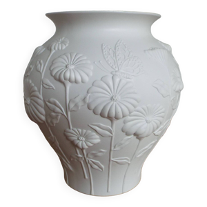 Vase en porcelaine par