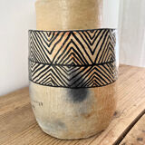 Sejnane terracotta vase