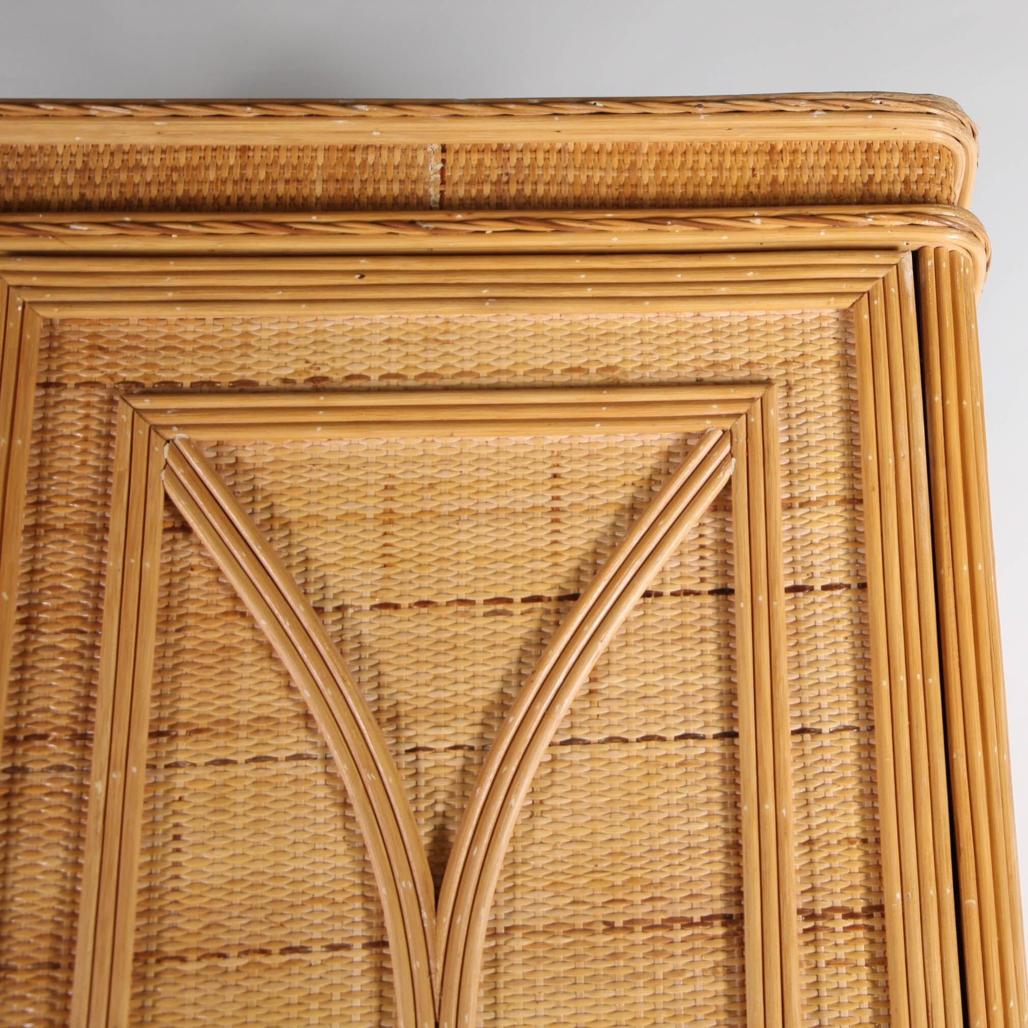 Wardrobe in rattan and raffia
