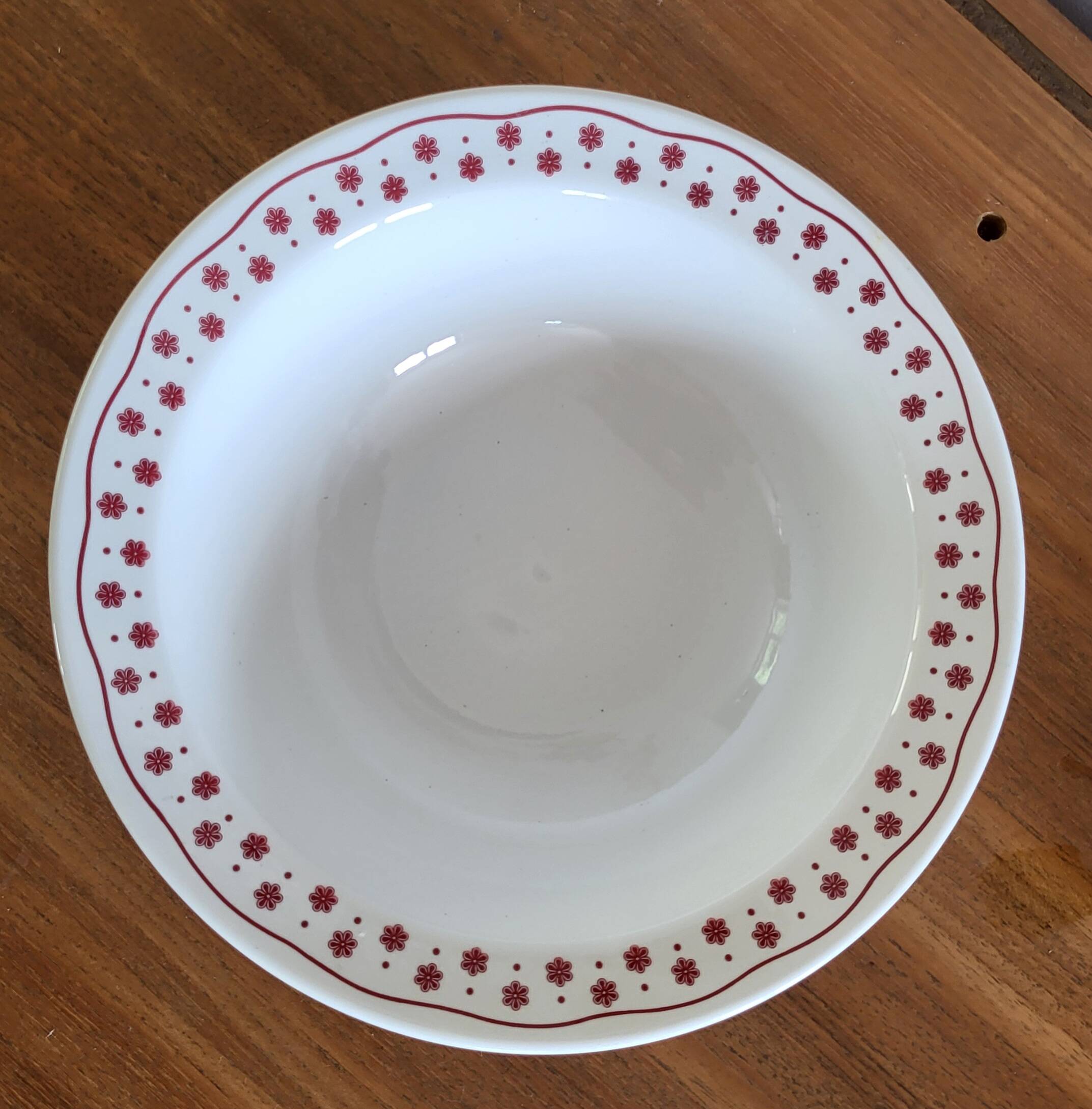 Round Italian porcelain dish