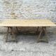 Table de ferme sur tréteaux